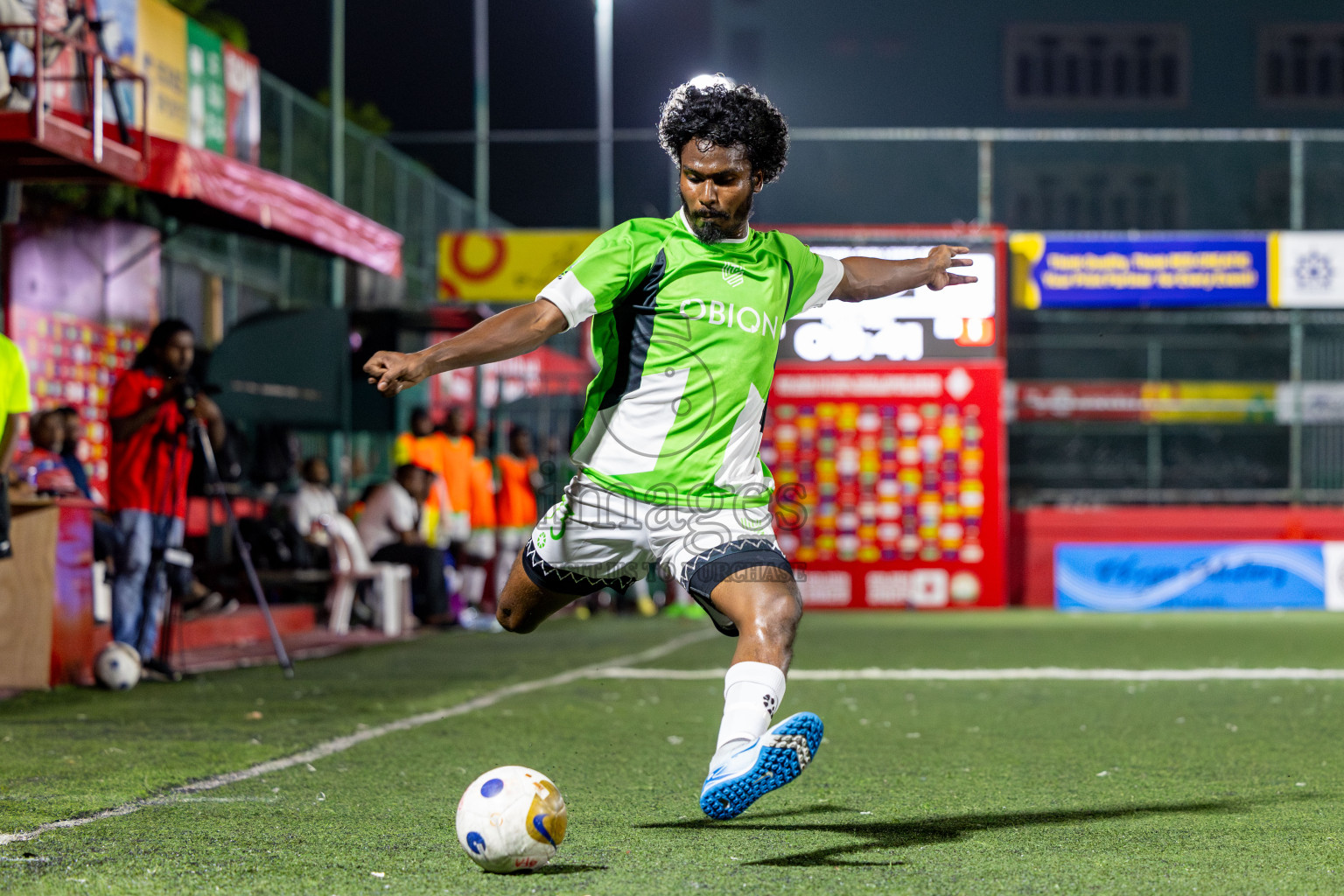 HDh Naivaadhoo vs HDh Nellaidhoo in Day 13 of Golden Futsal Challenge 2025 was held on Friday, 17th January 2025, in Hulhumale', Maldives. Photos: Nausham Waheed / images.mv