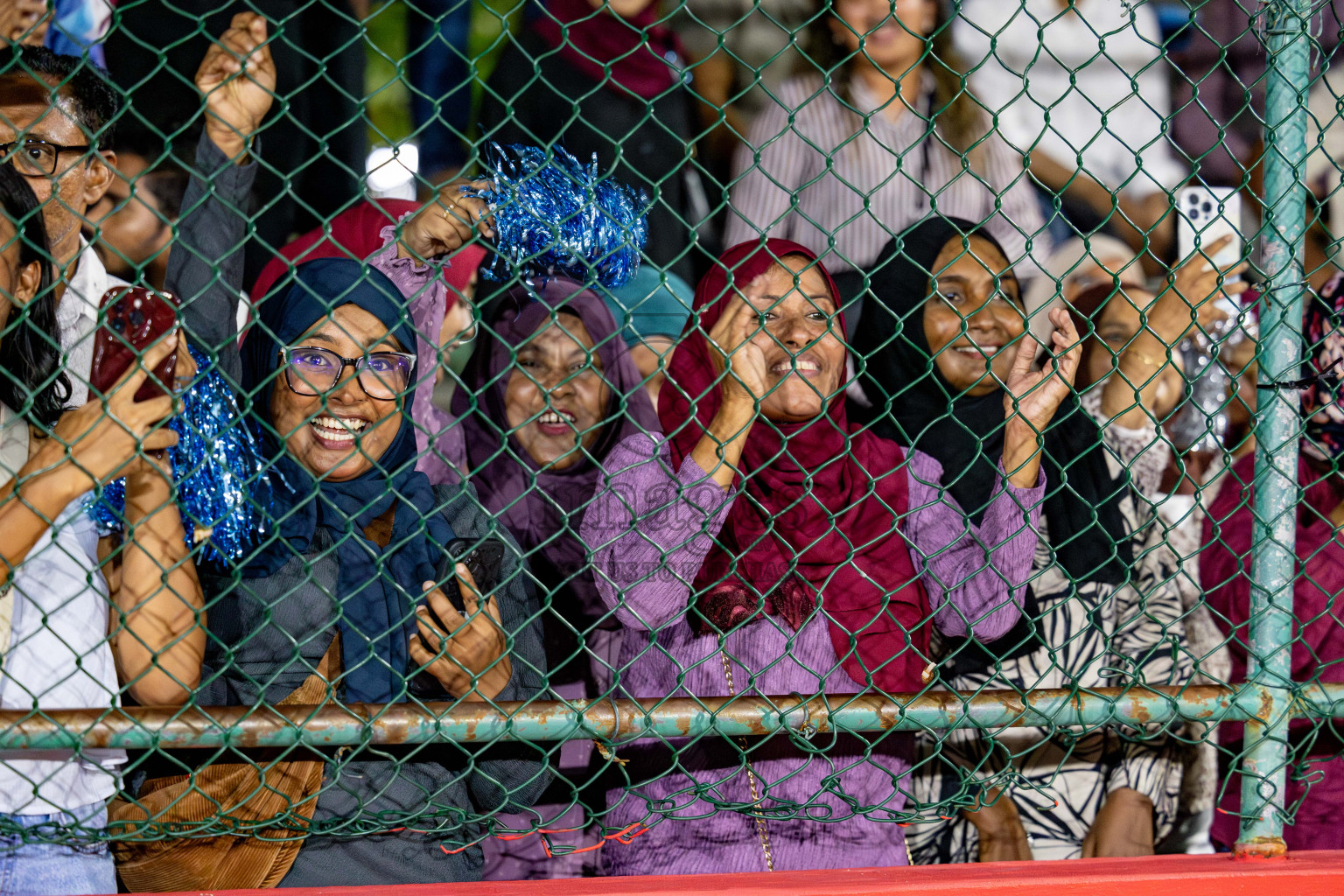 TEAM BADHAHI vs KULHIVARU VUZARA CLUB in the Semi-finals of Club Maldives Classic 2024 held in Rehendi Futsal Ground, Hulhumale', Maldives on Tuesday, 19th September 2024. 
Photos: Ismail Thoriq / images.mv