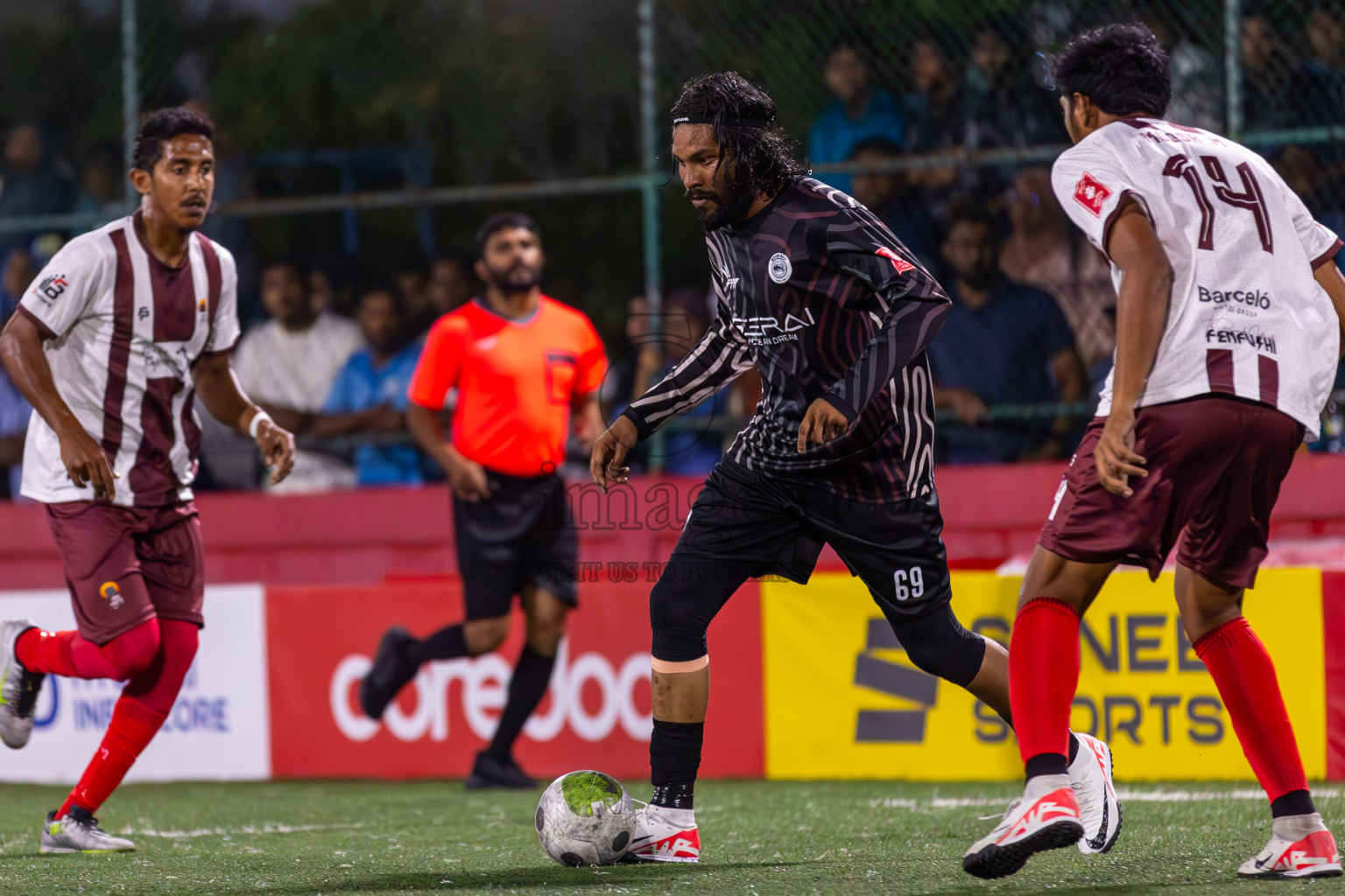 ADh Maamigili vs ADh Fenfushi in Day 12 of Golden Futsal Challenge 2024 was held on Friday, 26th January 2024, in Hulhumale', Maldives
Photos: Ismail Thoriq / images.mv