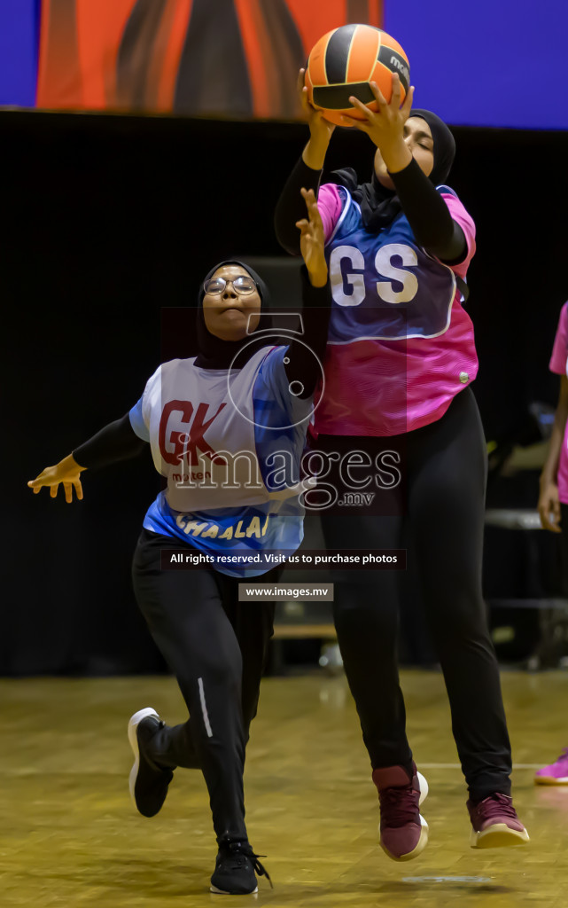 Shinning Star vs Mahibadhoo in the Milo National Netball Tournament 2022 on 21 July 2022, held in Social Center, Male', Maldives. Photographer: Shuu / Images.mv