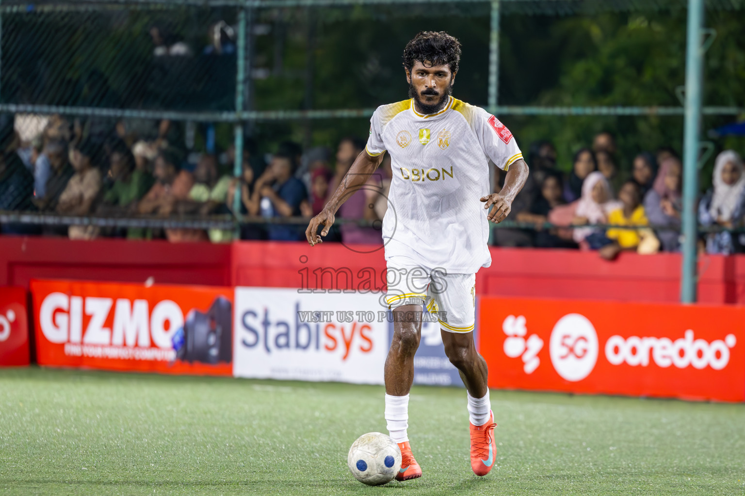 B Eydhafushi vs Lh Kurendhoo in Zone Round on Day 31 of Golden Futsal Challenge 2025 was held on Tuesday, 4th February 2025, in Hulhumale', Maldives.
Photos: Ismail Thoriq / images.mv