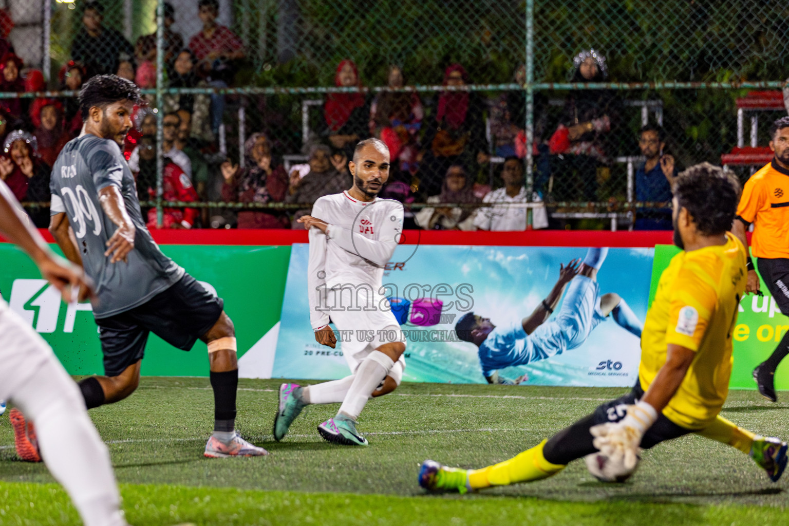 CRIMINAL COURT vs MIRA RC in Club Maldives Classic 2024 held in Rehendi Futsal Ground, Hulhumale', Maldives on Wednesday, 11th September 2024. 
Photos: Hassan Simah / images.mv