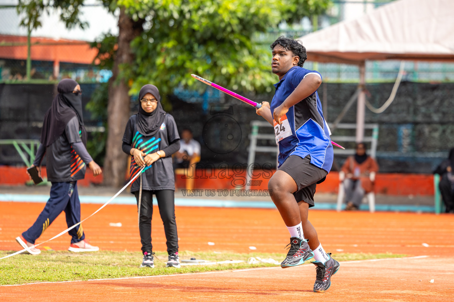 Day 6 of Inter-school Athletics Championship 2025 held in Ekuveni Synthetic Track, Male', Maldives on Sunday, 12th October 2025. Photos by: Ismail Thoriq / Images.mv