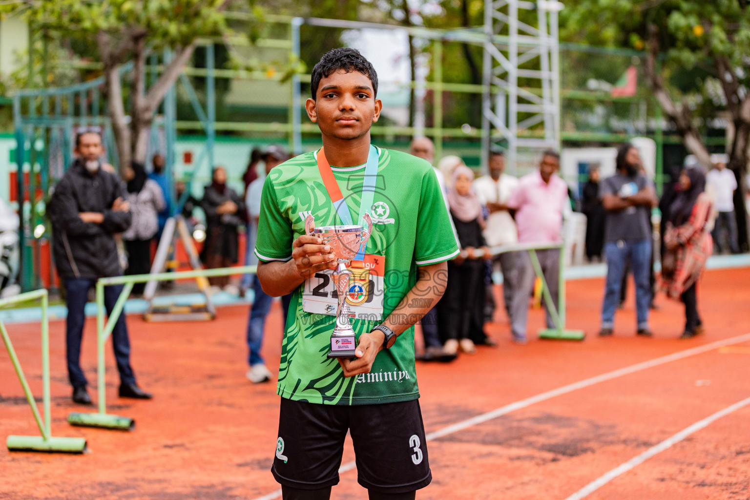 Day 6 of Inter-school Athletics Championship 2025 held in Ekuveni Synthetic Track, Male', Maldives on Sunday, 12th October 2025. Photos by: Areef Adam / Images.mv