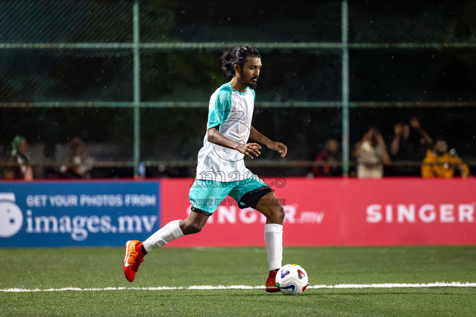 CLUB SDFC vs AGRI RC in Club Maldives Classic 2024 held in Rehendi Futsal Ground, Hulhumale', Maldives on Tuesday, 3rd September 2024. 
Photos: Mohamed Mahfooz Moosa / images.mv