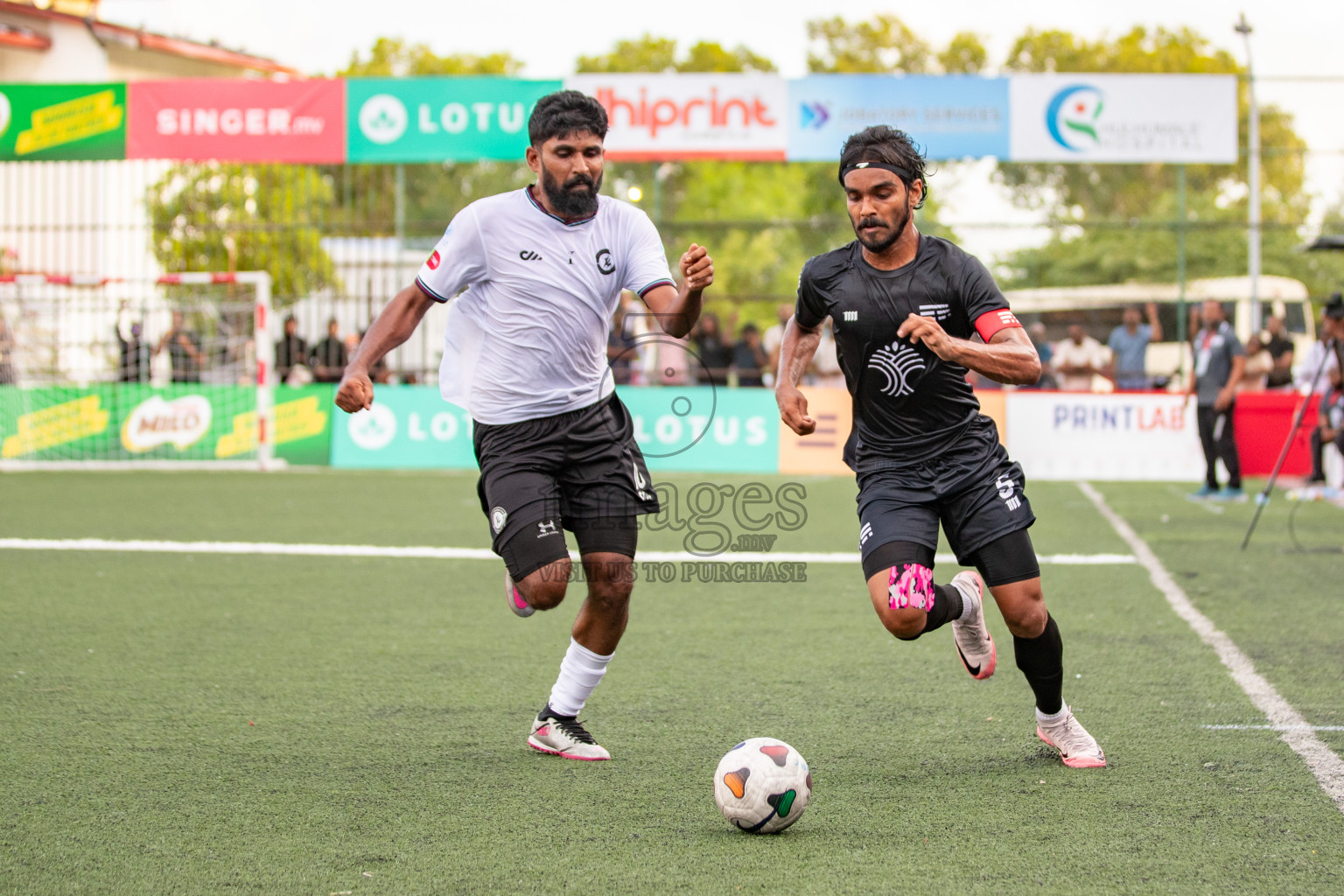 TRADENET VS KULHIVARU VUZARA CLUB in Club Maldives Classic 2024 held in Rehendi Futsal Ground, Hulhumale', Maldives on Friday, 6th September 2024. 
Photos: Hassan Simah / images.mv