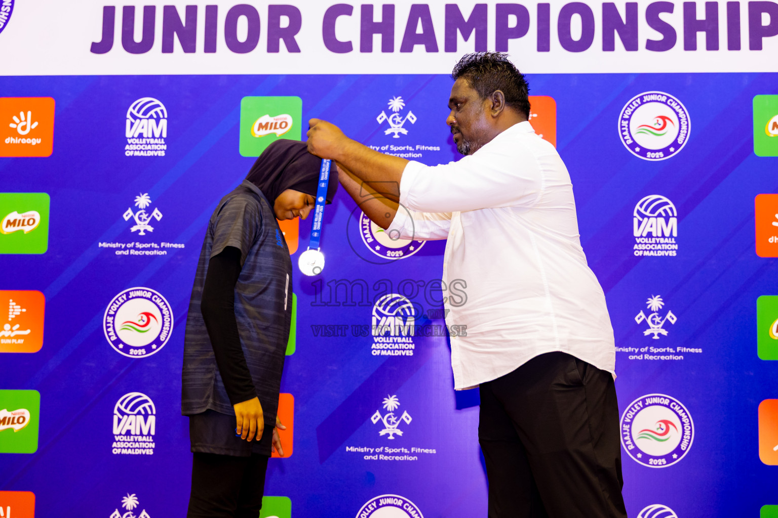 Male' City Team 1 vs Male' City Team 3 in the Finals of MILO Raajje Volley Junior Championship 2025 (U19 Girls) was held in Social Center Indoor Hall, Maldives on Sunday, 28th September 2025. Photos: Nausham Waheed / images.mv