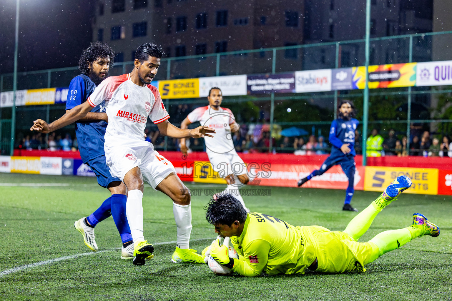 Sh Lhaimagu VS Sh Goidhoo in Day 6 of Golden Futsal Challenge 2025 on Friday, 6th January 2025, in Hulhumale', Maldives Photos: Nausham Waheed / images.mv