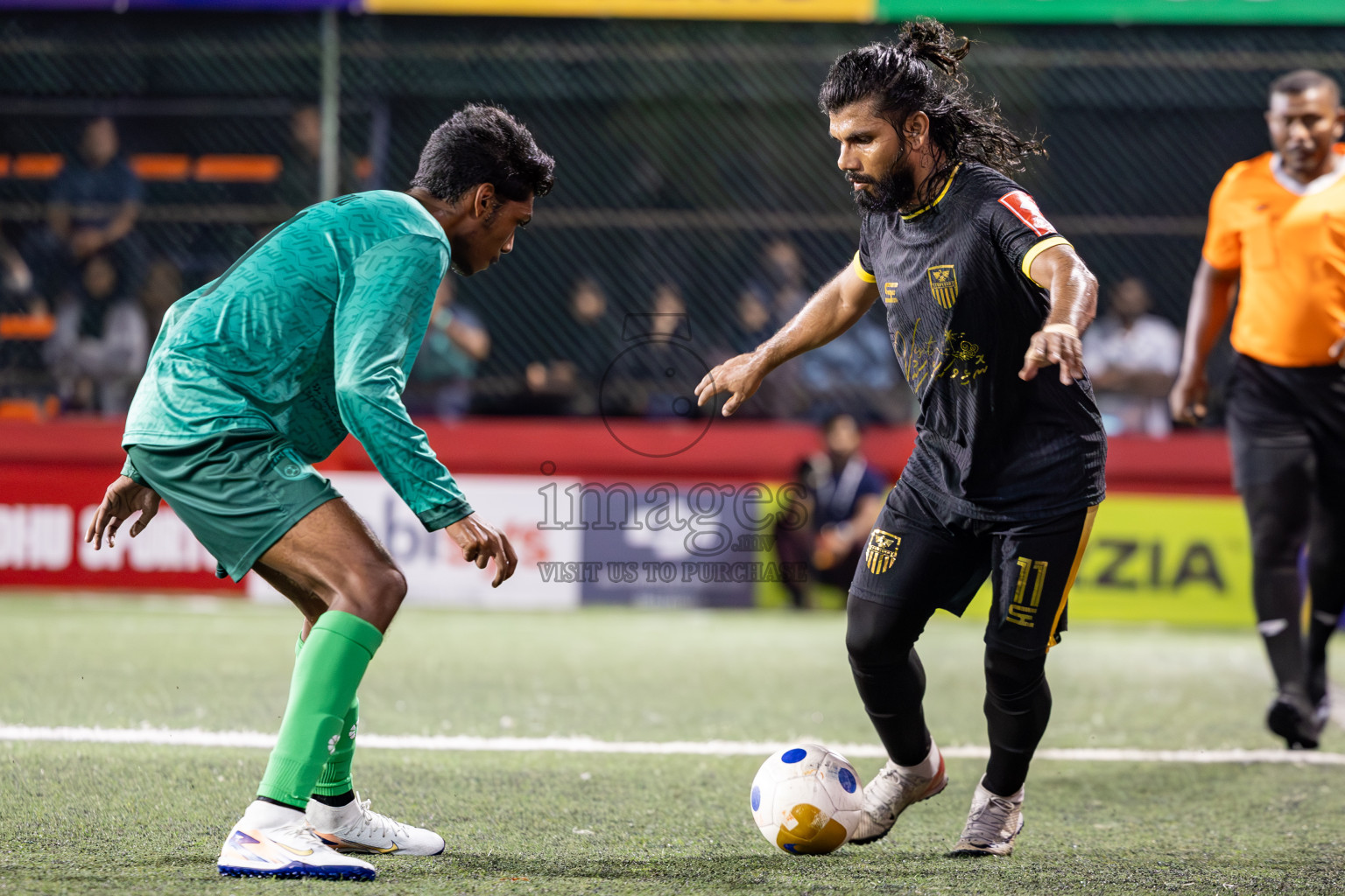 HDh Nolhivaranfaru vs HDh Hanimaadhoo in Day 9 of Golden Futsal Challenge 2025 was held on Monday, 13th January 2025, in Hulhumale', Maldives
Photos: Ismail Thoriq / images.mv