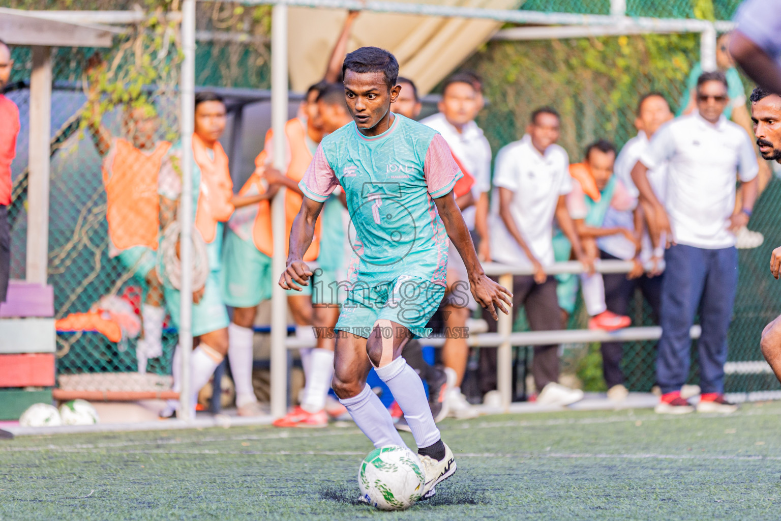 Resort League 2025 Raa Zone - Day 1
Joali vs Kothaifaru in Resort League 2025 (Raa Zone) was held on Friday, 15th august 2025 in JOALI Maldives Resort, Raa Atoll, Maldives. Photos: Areef Adam / images.mv