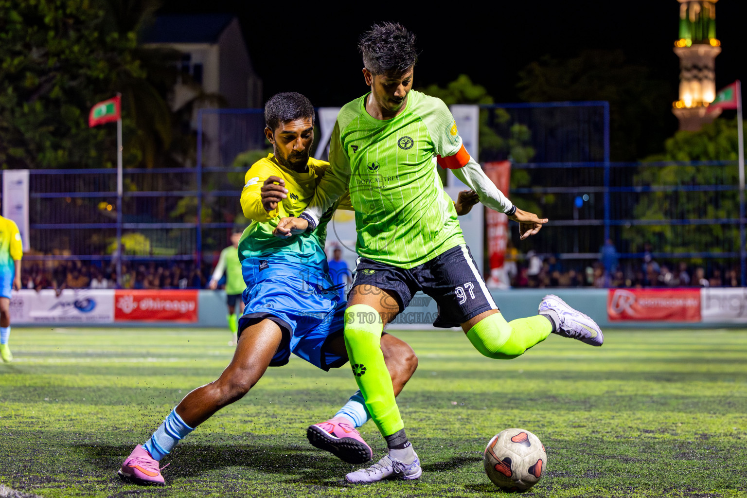 Fehendhoo vs Kihaadhoo in Day 5 of Better in Baa Futsal Fiesta 2025 Men's division held in B. Eydhafushi, Maldives on Sunday, 9th November 2025. Photos: Nausham Waheed / images.mv