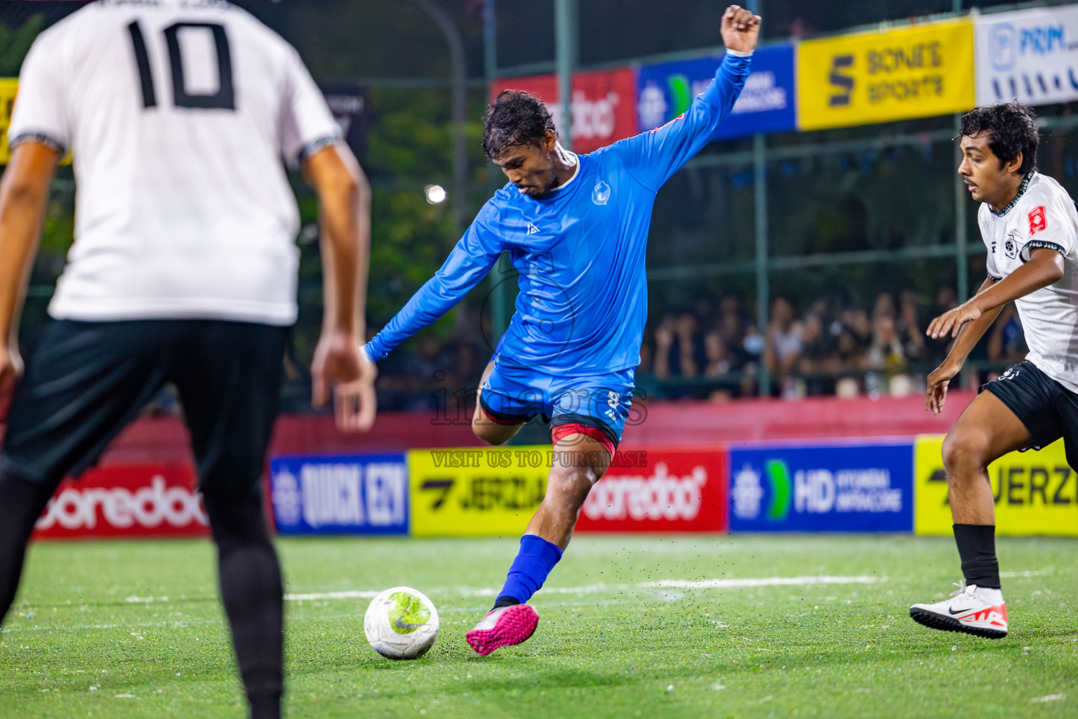 R Dhuvaafaru vs R Alifushi on Day 37 of Golden Futsal Challenge 2024 was held on Thursday, 22nd February 2024, in Hulhumale', Maldives
Photos: Mohamed Mahfooz Moosa/ images.mv