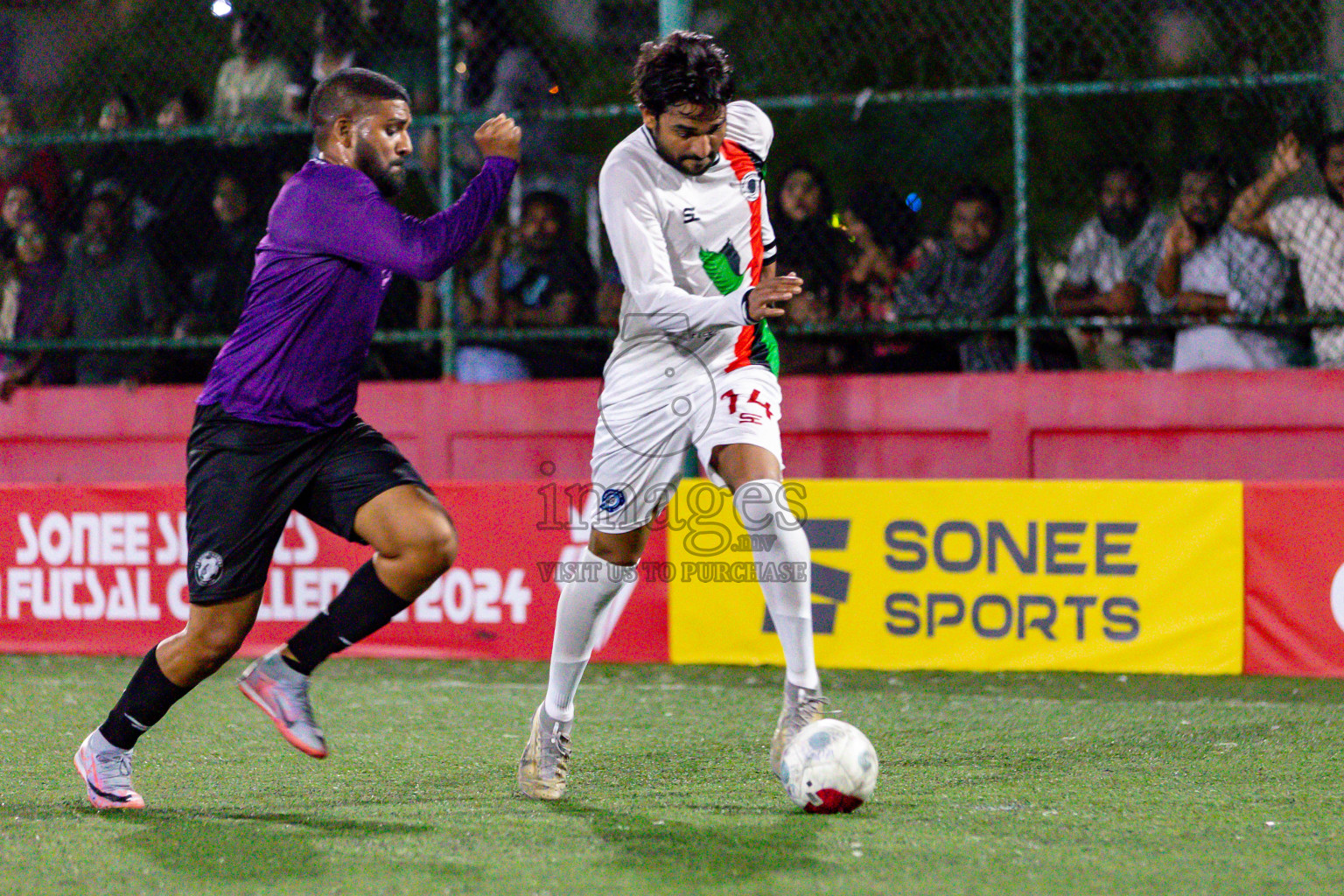 GA. Kolamaafushi vs GA. Kanduhulhuhdhoo in Day 19 of Golden Futsal Challenge 2024 was held on Friday, 2nd February 2024 in Hulhumale', Maldives 
Photos: Hassan Simah / images.mv