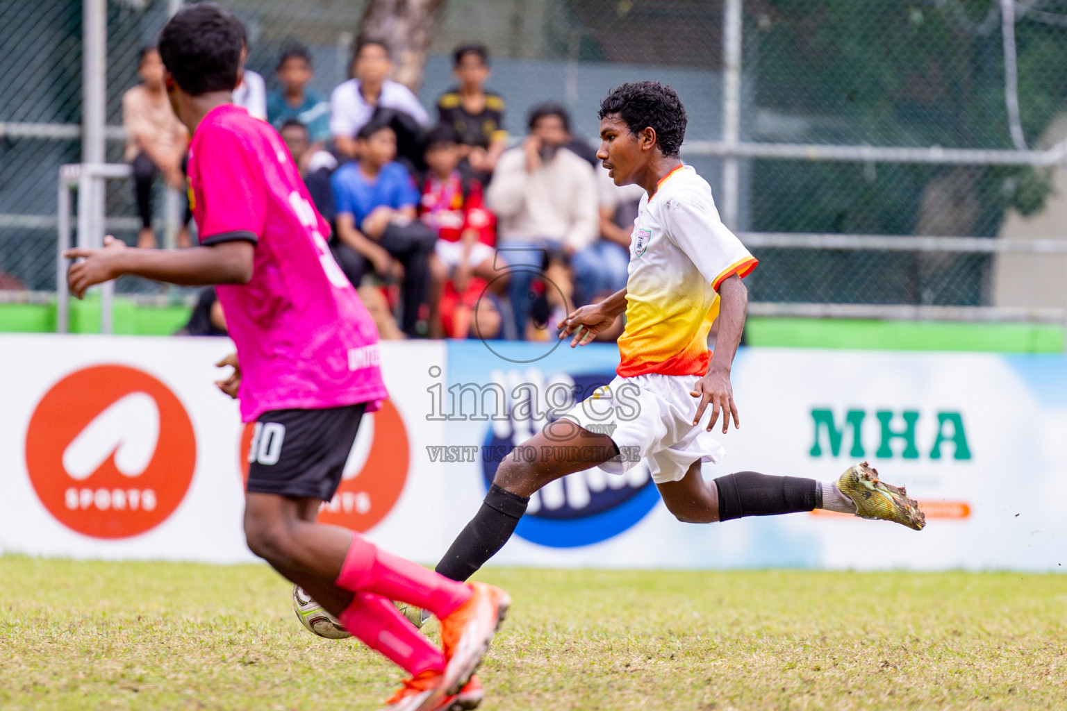 Club Eagles vs United Victory (U14) in Day 11 of Dhivehi Youth League 2024 held at Henveiru Stadium on Tuesday, 17th December 2024. Photos: Nausham Waheed / Images.mv