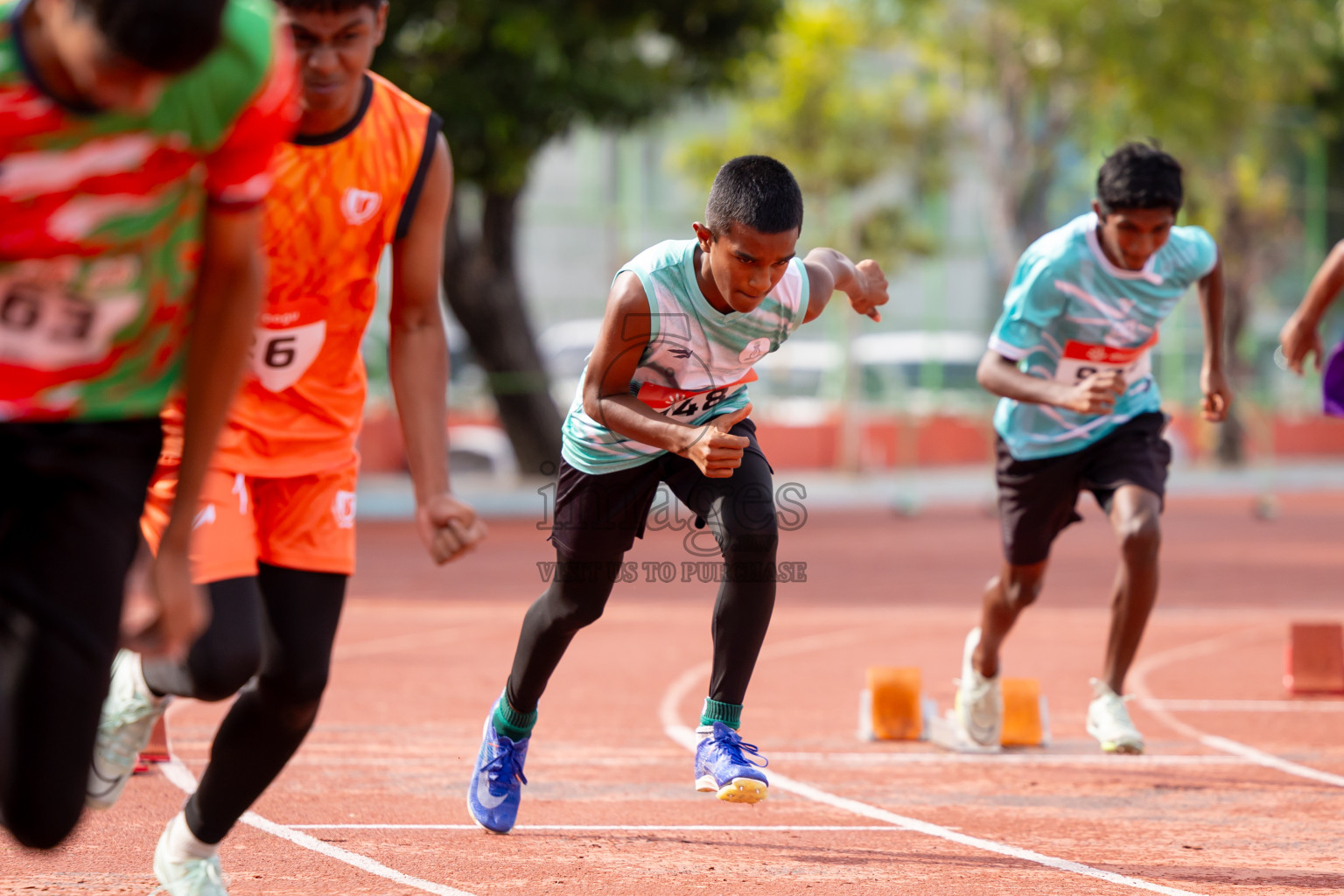 Day 4 of Inter-school Athletics Championship 2025 held in Ekuveni Synthetic Track, Male', Maldives on Thursday, 09th October 2025. Photos by: Nausham Waheed / Images.mv
