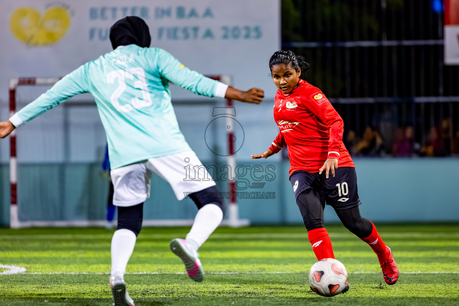 Goidhoo vs Dhonfan in the finals of Better in Baa Futsal Fiesta 2025 woman's division held in B. Eydhafushi, Maldives on Monday, 17th November 2025. Photos: Nausham Waheed / images.mv