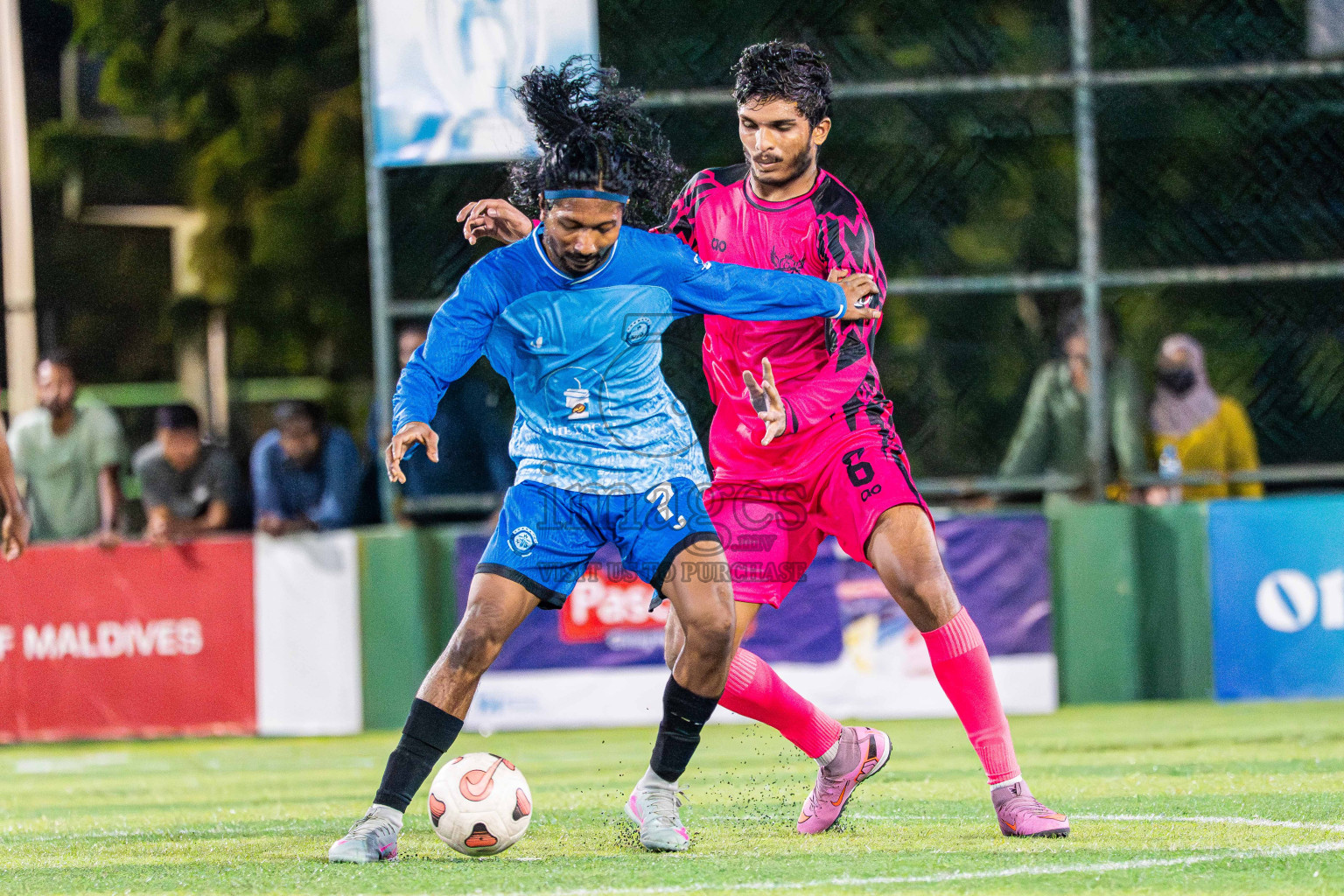Goalhians VS Foemathi in Day 4 - Fonadhoo Youth Futsal Challenge 2025 held in Fonadhoo Futsal Stadium, L. Fonadhoo, Maldives on Wednesday, 29th October 2025 Photos: Arif Rasheed / images.mv