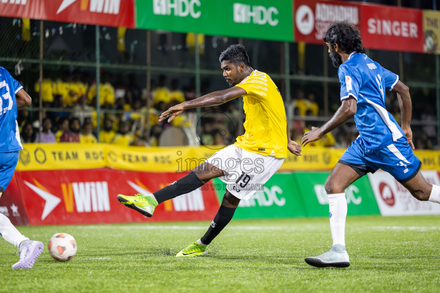 RRC vs FEN in Day 4 of Club Maldives Cup 2025 was held in Rehendi Futsal Ground, Hulhumale', Maldives on Thursday, 2nd October 2025. Photos: Mohamed Mahfooz Moosa / images.mv
