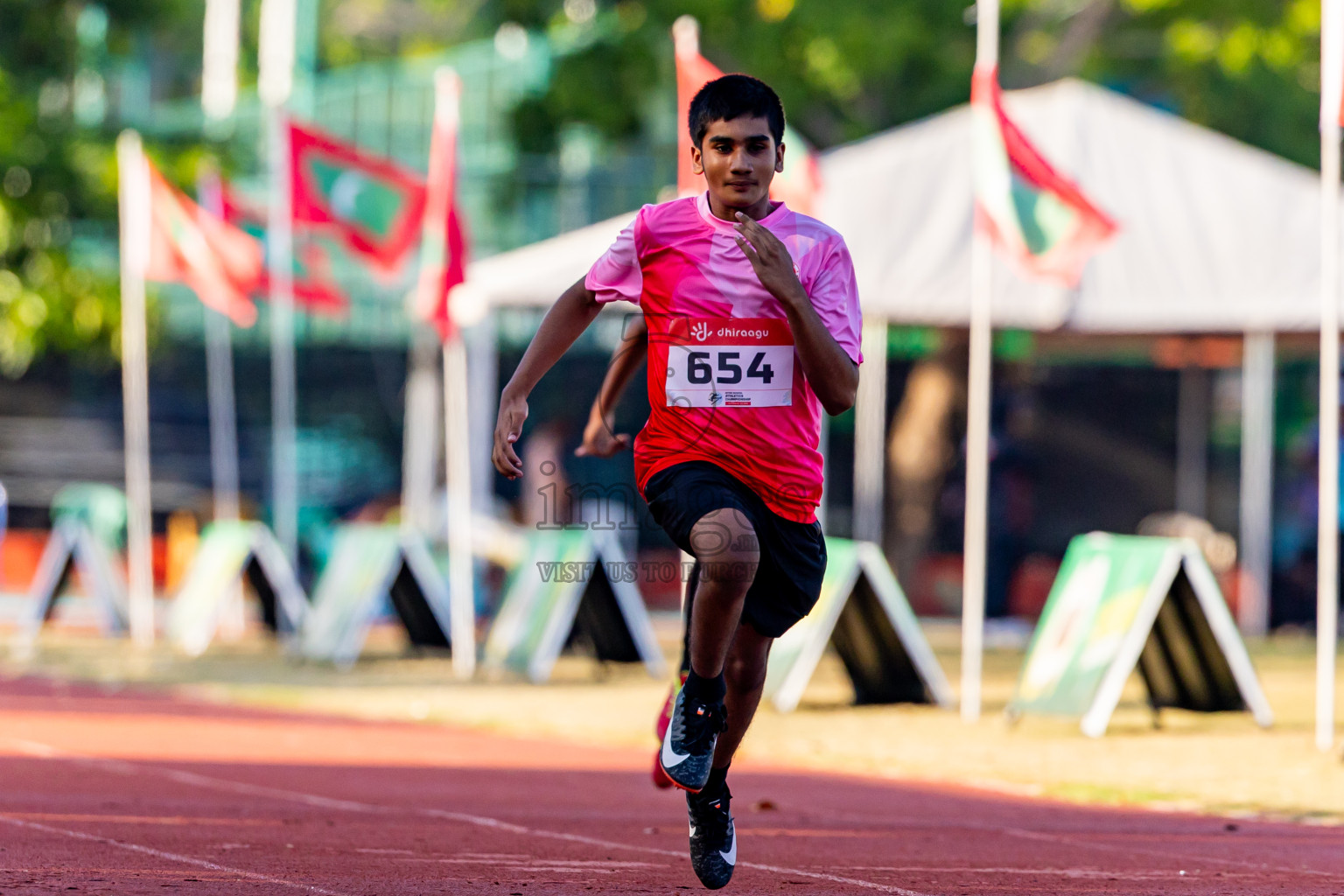 Day 2 of Inter-school Athletics Championship 2025 held in Ekuveni Synthetic Track, Male', Maldives on Tuesday, 07th October 2025. Photos by: Nausham Waheed / Images.mv
