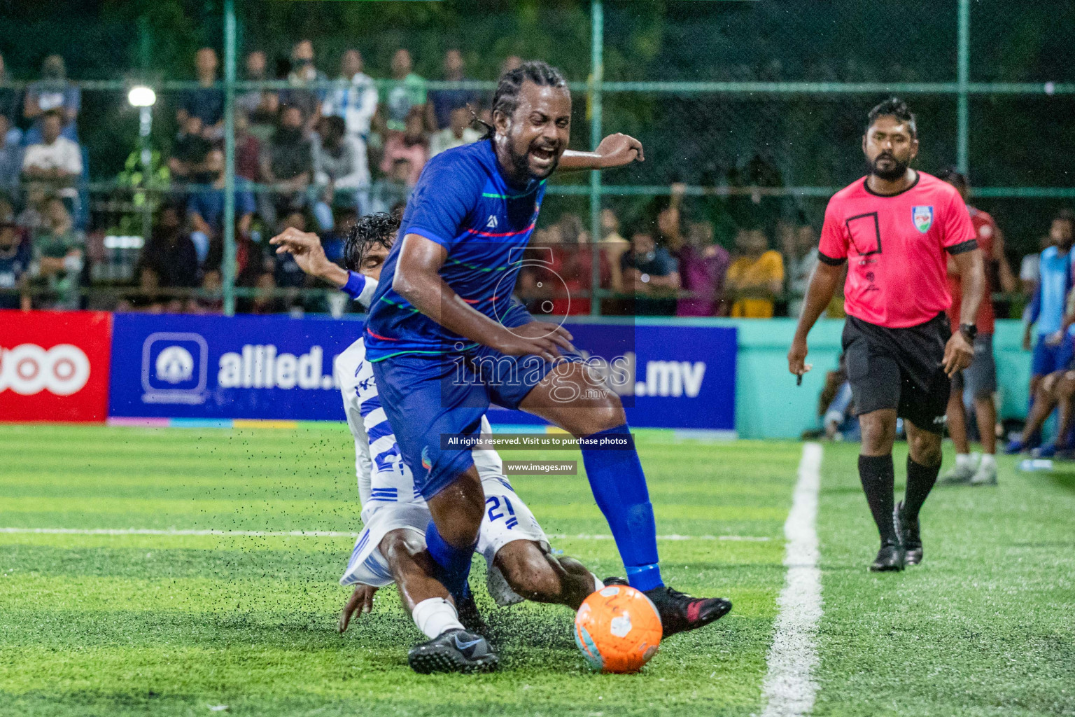 STO RC Vs Team Fenaka in the Quarter Finals of Club Maldives 2021 held in Hulhumale, Maldives on 13 December 2021. Photos: Shu Abdul Sattar / images.mv