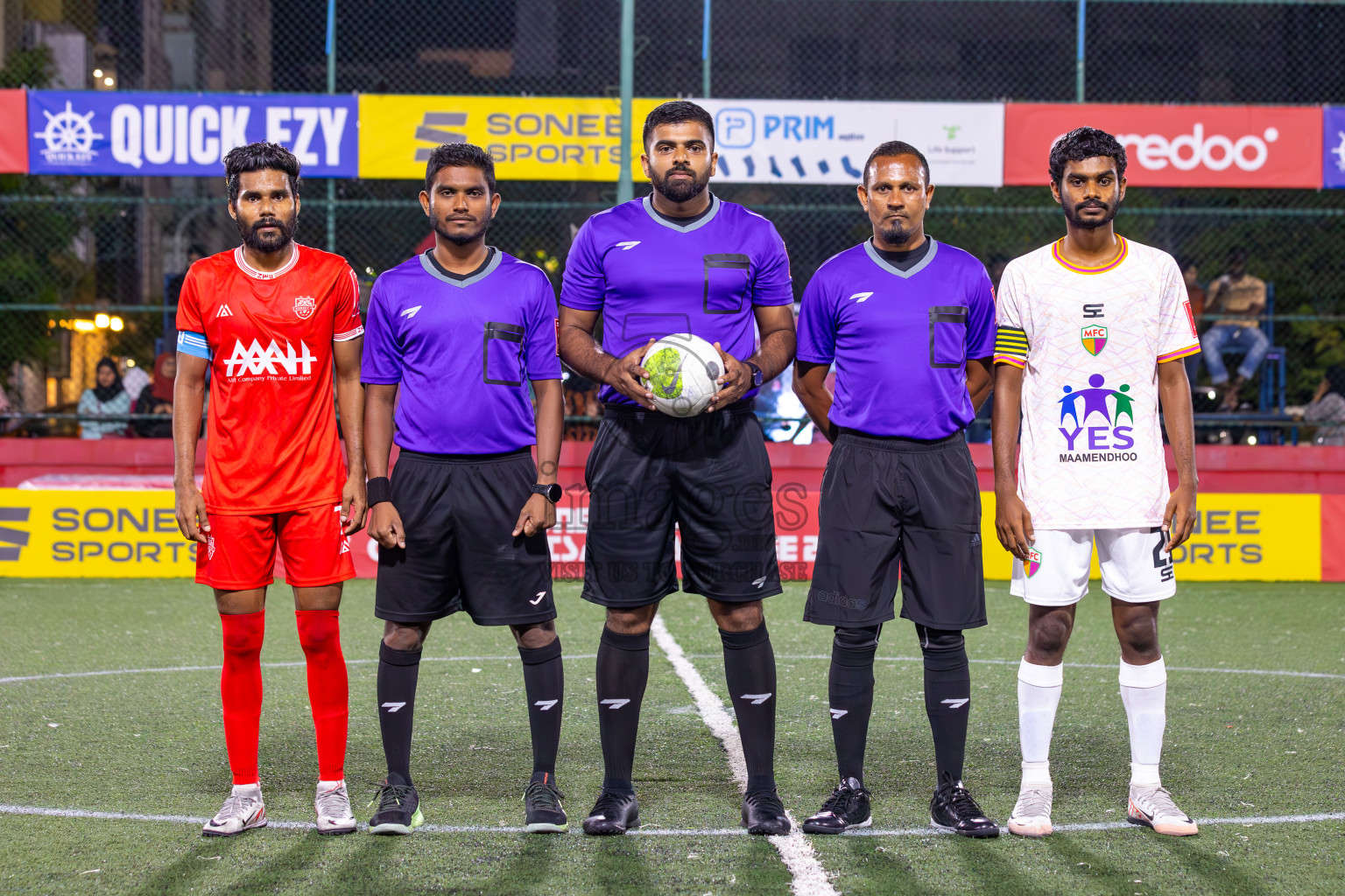 GA Maamendhoo VS GA Kondey in Day 14 of Golden Futsal Challenge 2024 was held on Sunday, 28th January 2024, in Hulhumale', Maldives
Photos: Ismail Thoriq / images.mv