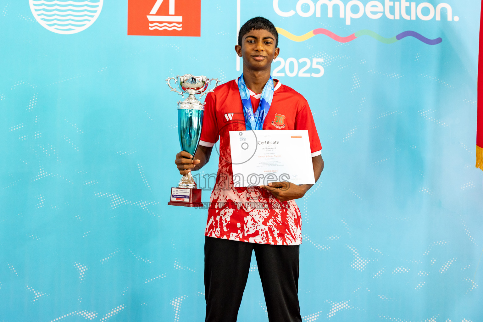Closing Ceremony of BML 21st Interschool Swimming Competition 2025 .was held in Hulhumale' Swimming Pool, Hulhumale', Maldives on Saturday, 18th October 2025. 
Photos: Hassan Simah / images.mv