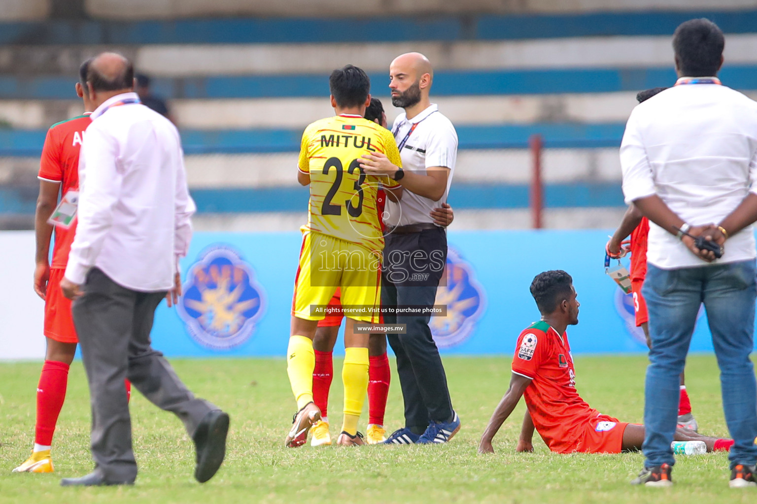 Kuwait vs Bangladesh in the Semi-final of SAFF Championship 2023 held in Sree Kanteerava Stadium, Bengaluru, India, on Saturday, 1st July 2023. Photos: Nausham Waheed, Hassan Simah / images.mv