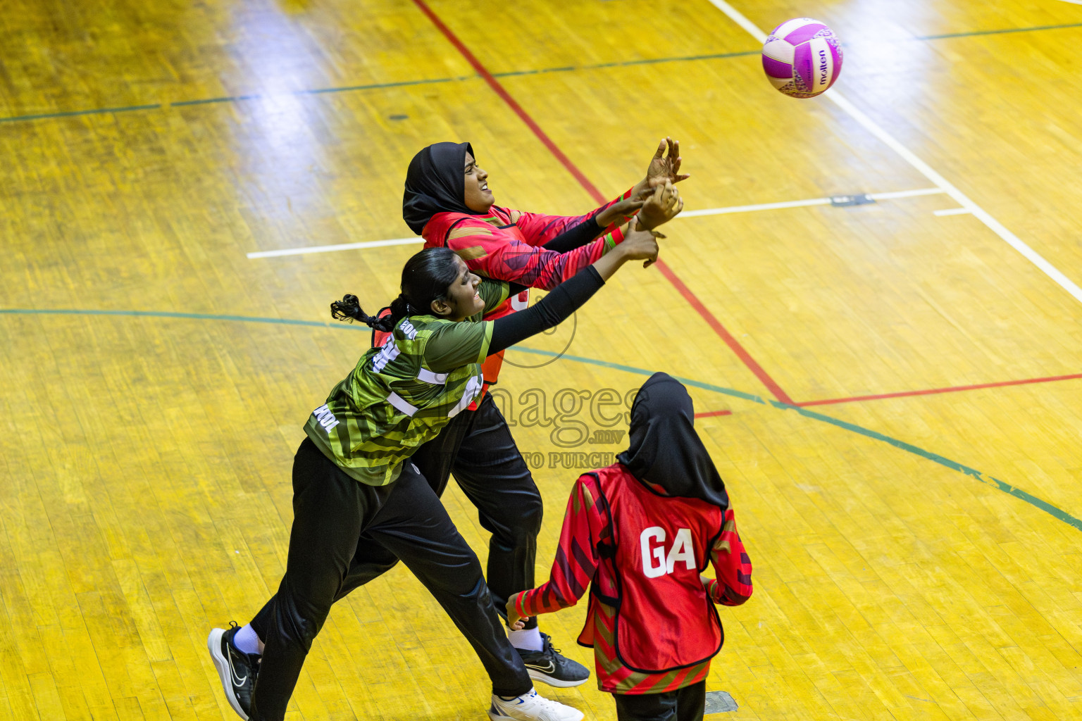 Day 1 of Inter-School Netball Tournament 2025 was held in Social Center Indoor Hall on Saturday, 18th October 2025. Photos: Areef Adam / images.mv