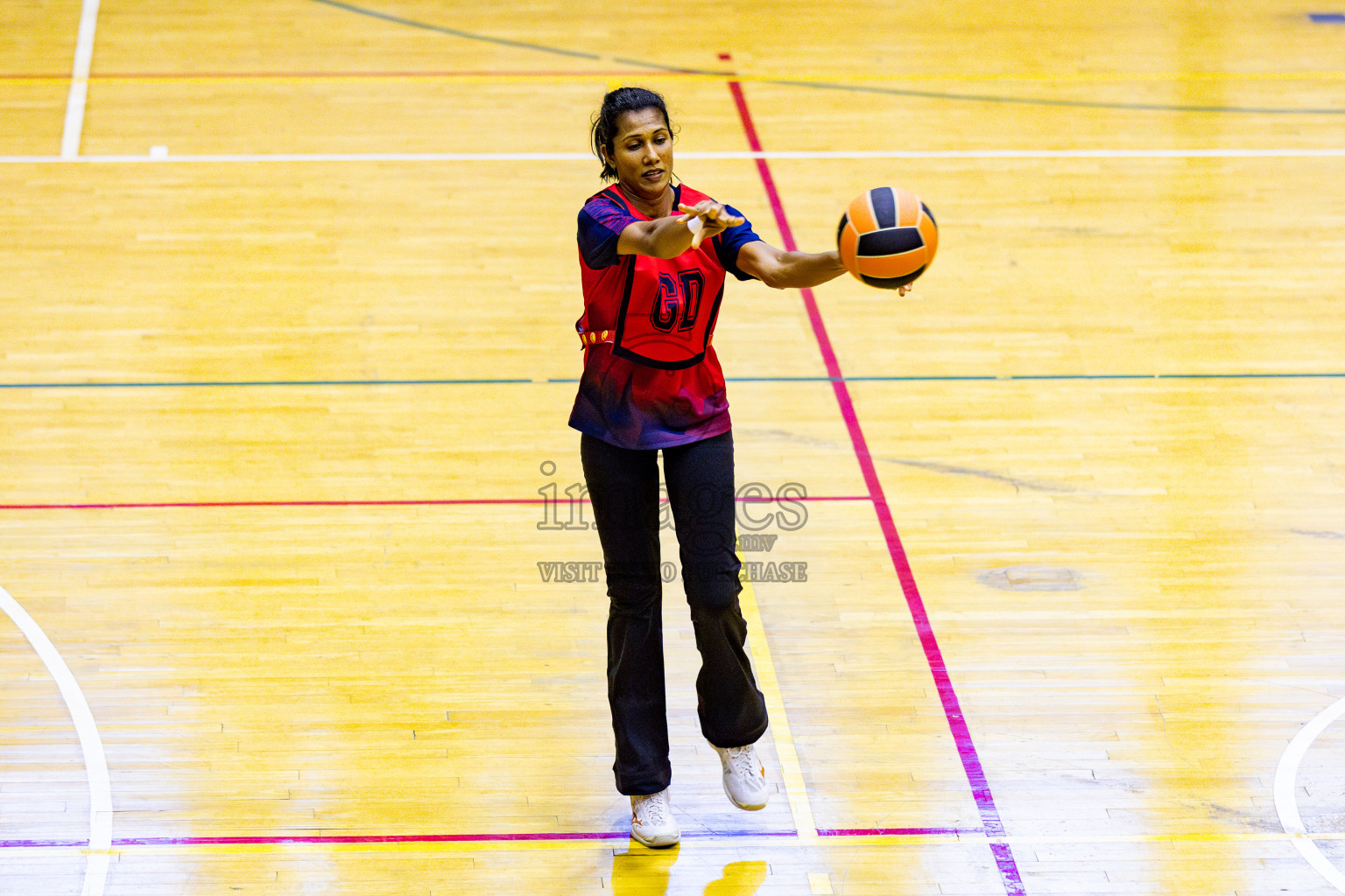 Club Green Street vs Club Matrix in Day 5 of 21st National Netball Tournament was held in Social Canter at Male', Maldives on Monday, 20th May 2024. Photos: Nausham Waheed / images.mv