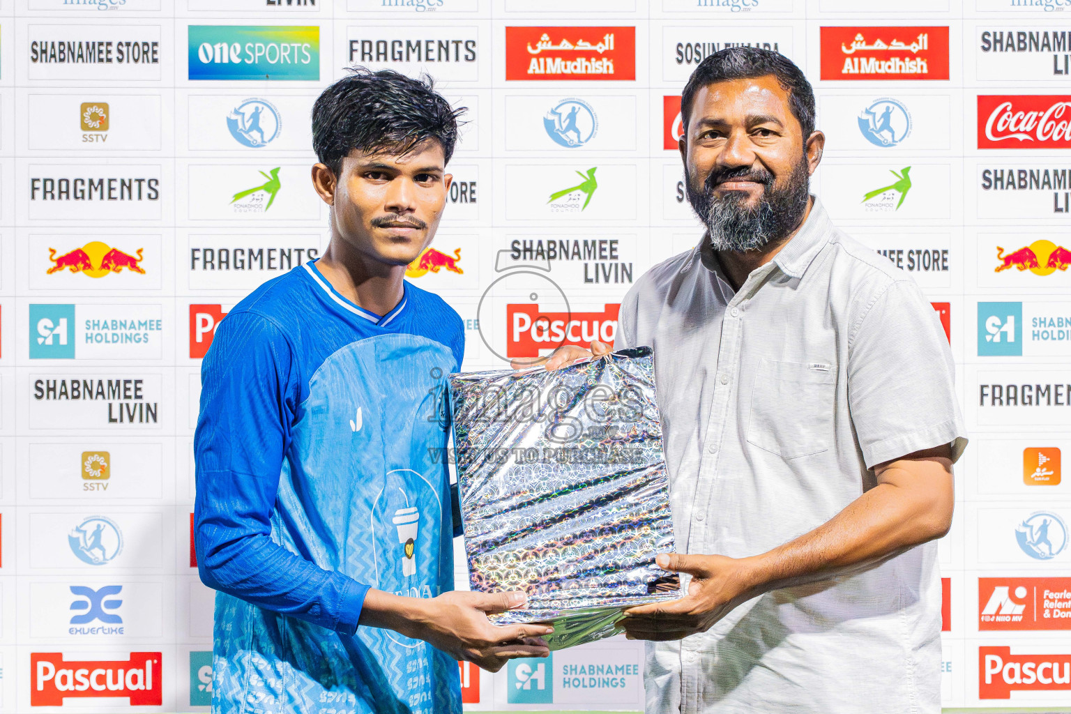 Goalhians VS Foemathi in Day 4 - Fonadhoo Youth Futsal Challenge 2025 held in Fonadhoo Futsal Stadium, L. Fonadhoo, Maldives on Wednesday, 29th October 2025 Photos: Arif Rasheed / images.mv