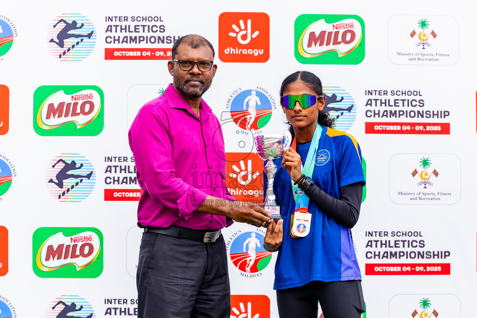 Day 6 of Inter-school Athletics Championship 2025 held in Ekuveni Synthetic Track, Male', Maldives on Sunday, 12th October 2025. Photos by: Nausham Waheed / Images.mv