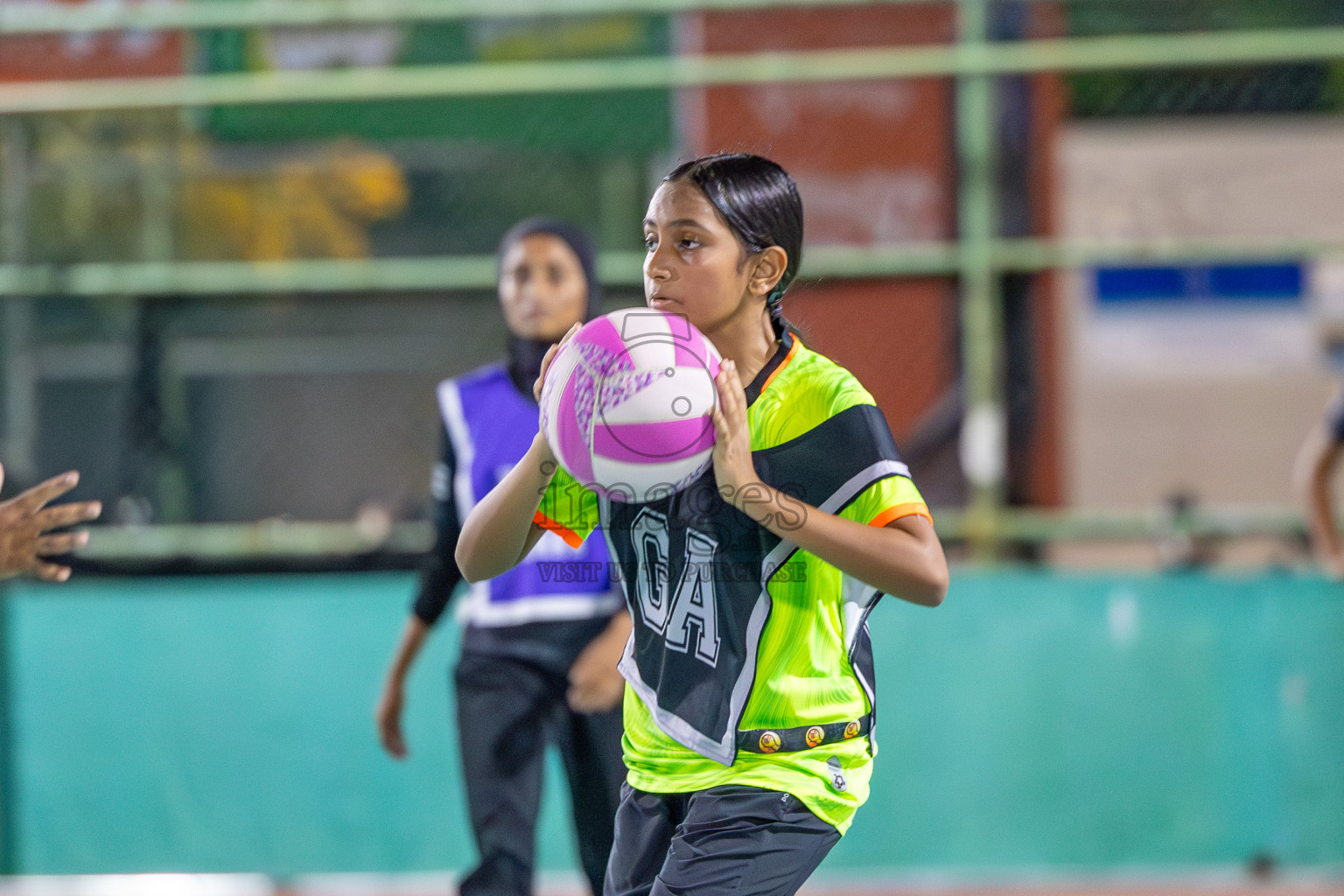 Sports Club Shining Star vs Sports Club Shining Skylark in Division 1 of National Netball Tournament 2025 held in Ekuveni Netball Court at Male', Maldives on Friday, 23rd May 2025. Photos: Mohamed Mahfooz Moosa / images.mv