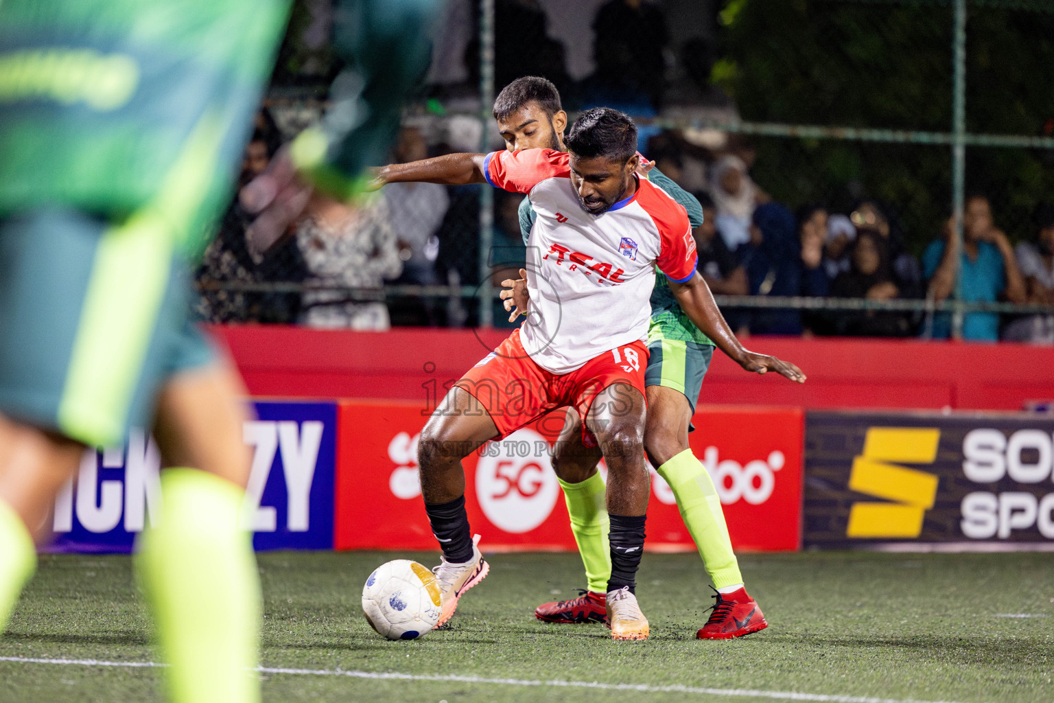 Th. Kinbidhoo VS Th. Dhiyamigili in Day 18 of Golden Futsal Challenge 2025 was held on Wednesday, 22nd January 2025, in Hulhumale', Maldives. Photos: Nausham Waheed / images.mv