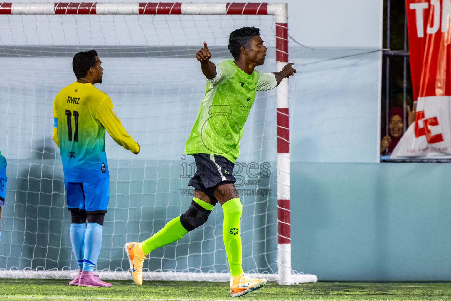 Fehendhoo vs Kihaadhoo in Day 5 of Better in Baa Futsal Fiesta 2025 Men's division held in B. Eydhafushi, Maldives on Sunday, 9th November 2025. Photos: Nausham Waheed / images.mv