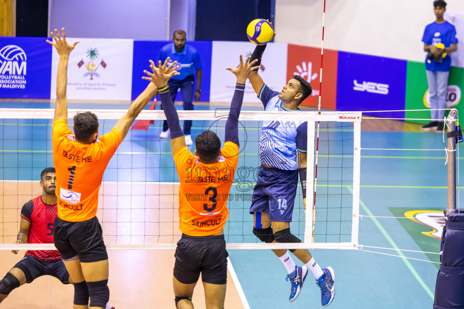 Sports Club City vs Blues for Volleyball in Day 2 of MILO VAM Cup 2025 held in Male', Maldives on Thursday, 26th June2025 at Social Center Indoor Hall 
Photos By: Ismail Thoriq / images.mv