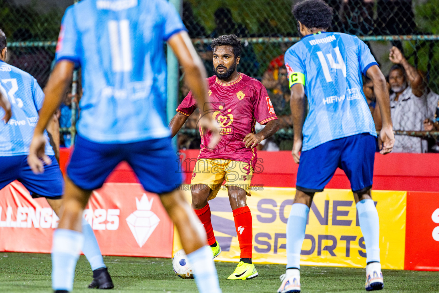 M Maduvvari VS M Dhiggaru in Day 8 of Golden Futsal Challenge 2025 was held on Sunday, 12th January 2025, in Hulhumale', Maldives Photos: Nausham Waheed , Ismail Thoriq / images.mv
