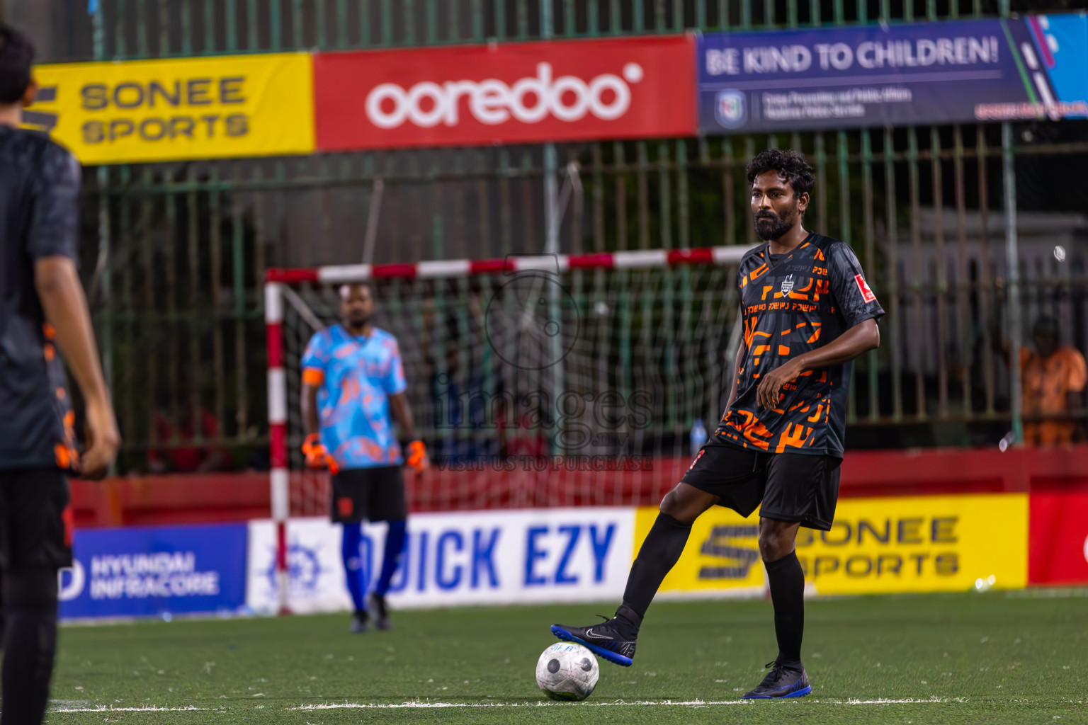 ADh Hangnaameedhoo vs ADh Omadhoo in Day 12 of Golden Futsal Challenge 2024 was held on Friday, 26th January 2024, in Hulhumale', Maldives
Photos: Ismail Thoriq / images.mv