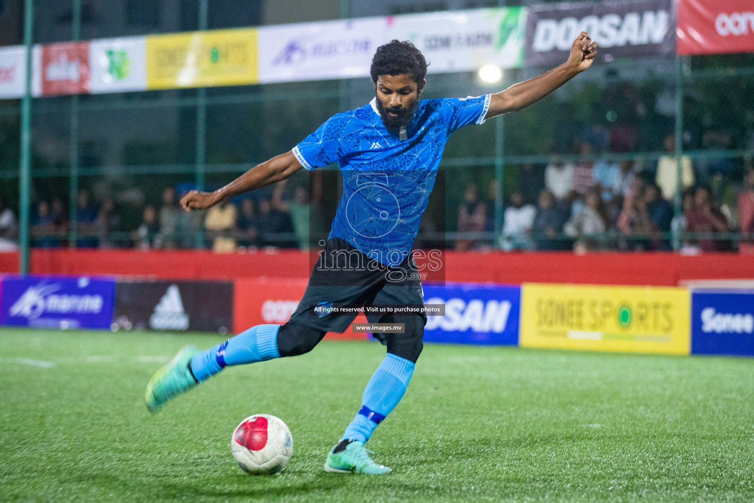 R. Alifushi vs R. Innamaadhoo in Day 7 of Golden Futsal Challenge 2023 on 11 February 2023 in Hulhumale, Male, Maldives