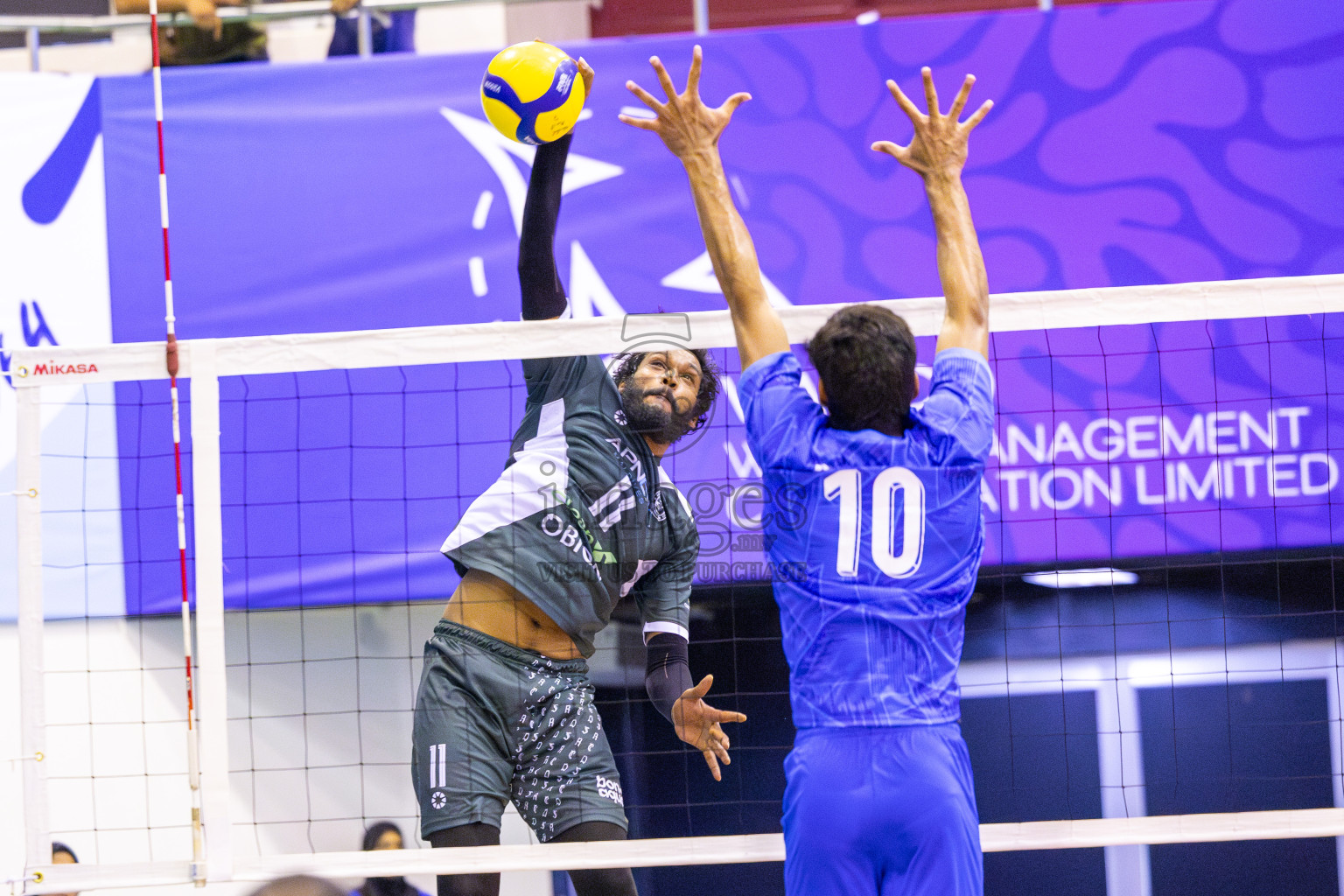 Dhadimagu Sports and Recreation vs Police Club in Day 2 of MILO VAM Cup 2025 held in Male', Maldives on Thursday, 26th June2025 at Social Center Indoor Hall 
Photos By: Ismail Thoriq / images.mv