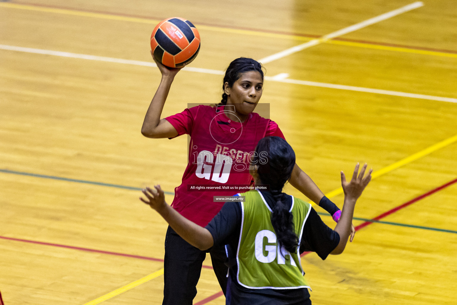 Lorenzo Sports Club vs Youth United Sports Club in the Milo National Netball Tournament 2022 on 20 July 2022, held in Social Center, Male', Maldives. Photographer: Hassan Simah / Images.mv