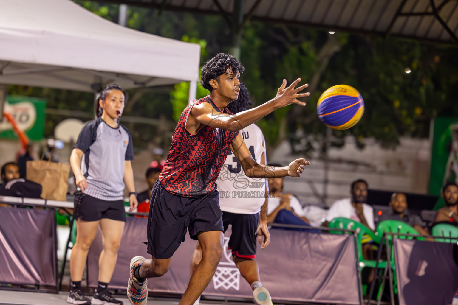 Day 6 of MILO Ramadan 3x3 Challenge 2024 was held in Ekuveni Outdoor Basketball Court at Male', Maldives on Sunday, 18th March 2024.
Photos: Ismail Thoriq / images.mv