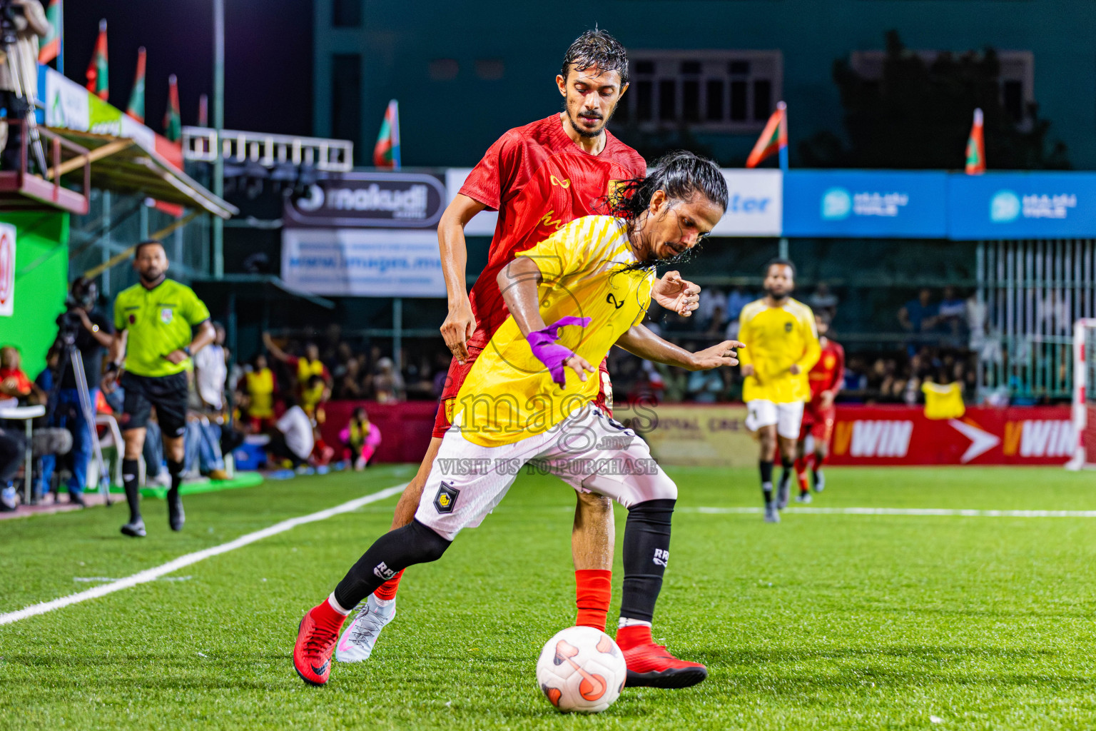 RRC vs Maldivian in Semi Finals of Club Maldives Cup 2025 was held in Rehendhi Futsal Ground, Hulhumale', Maldives on Monday, 20th October 2025. Photos: Ismail Areef Adam / images.mv