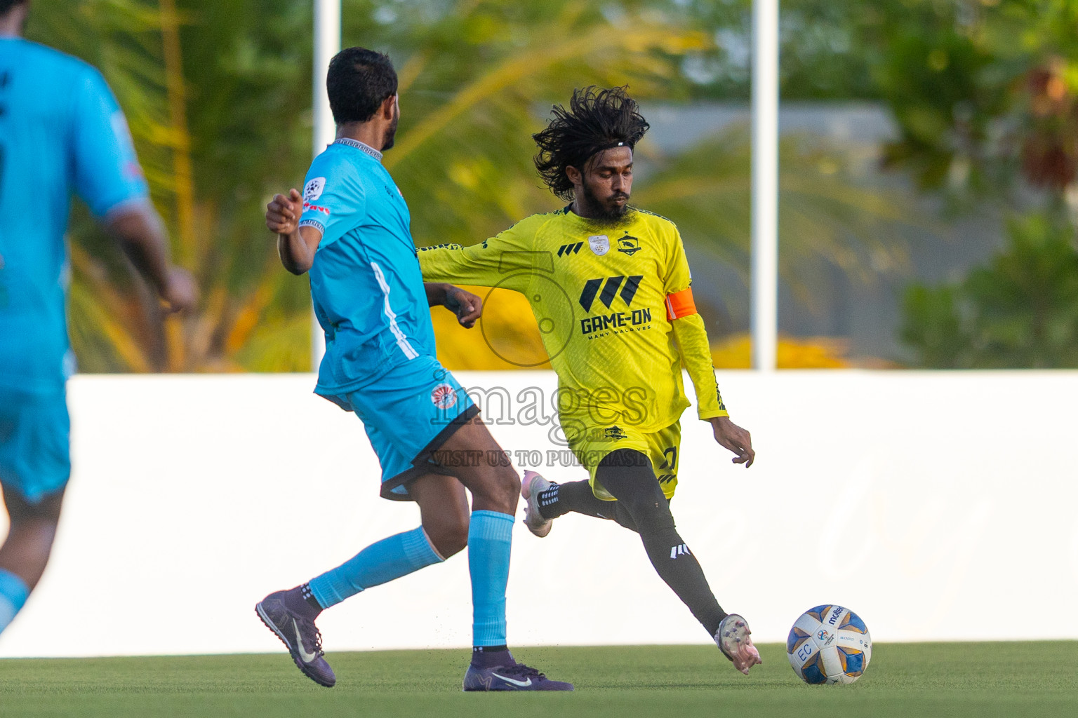 Vela Sports Club vs Irumathi FC in Day 1 of Eydhafushi Cup 2025 held in Eydhafushi Football Stadium at B. Eydhafushi, Maldives on Friday, 5th September 2025. Photos: Mohamed Mahfouz Moosa / images.mv