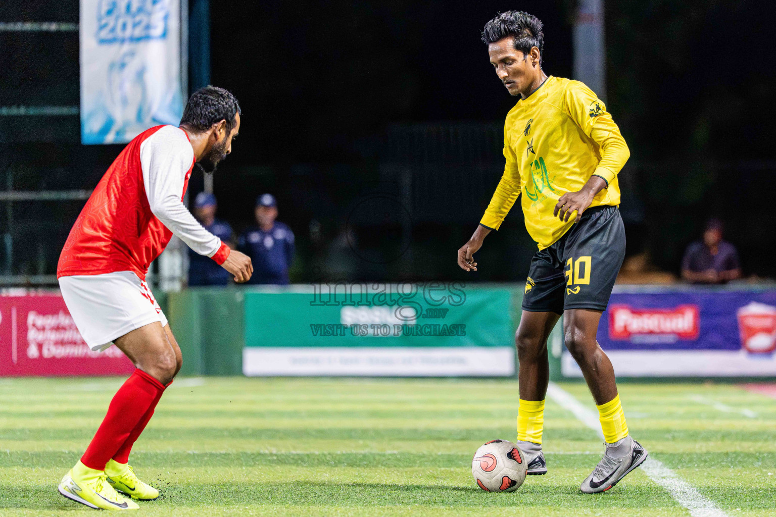 Kanmathi SC VS BEST in Day 4 - Fonadhoo Youth Futsal Challenge 2025 held in Fonadhoo Futsal Stadium, L. Fonadhoo, Maldives on Wednesday, 29th October 2025 Photos: Arif Rasheed / images.mv