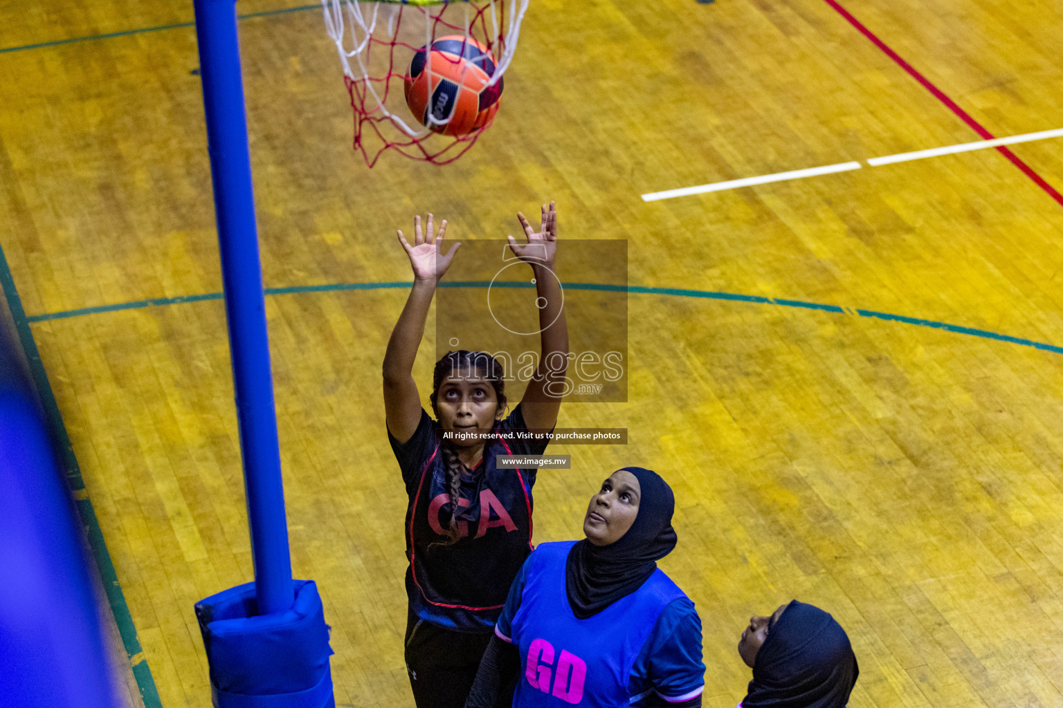 Xenith Sports Club vs Youth United Sports Club in the Milo National Netball Tournament 2022 on 18 July 2022, held in Social Center, Male', Maldives. Photographer: Shuu, Hassan Simah / Images.mv