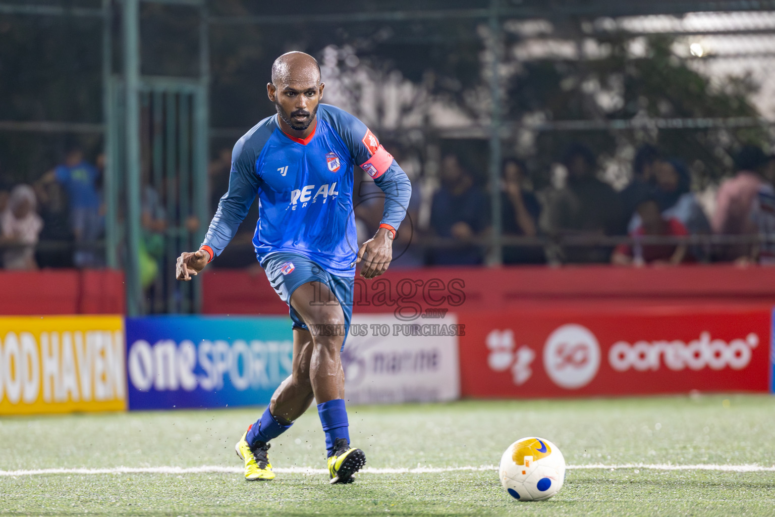 Th Dhiyamigili vs Th Vilufushi  in Day 6 of Golden Futsal Challenge 2025 on Friday, 6th January 2025, in Hulhumale', Maldives
Photos: Ismail Thoriq / images.mv