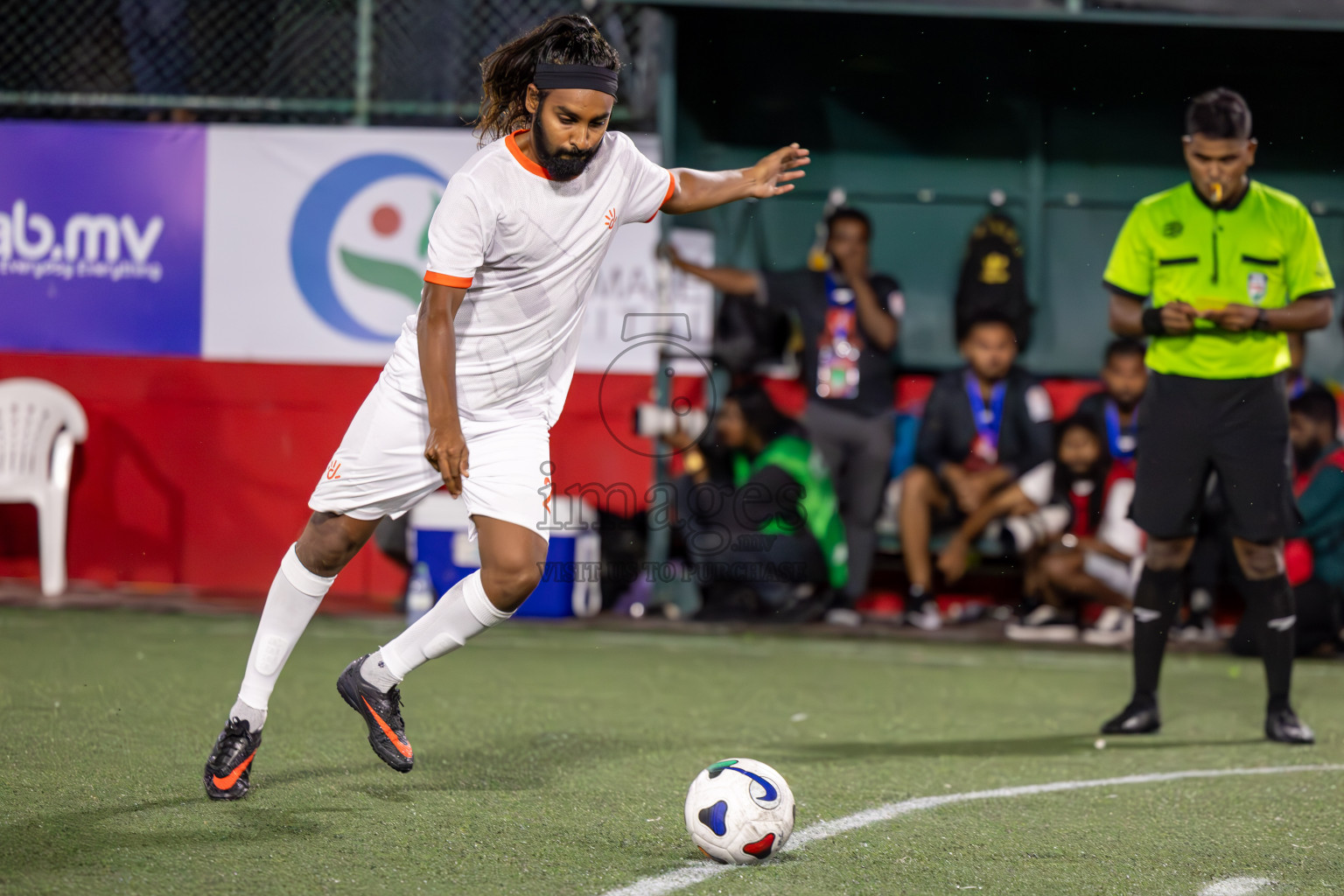 United BML vs Dhiraagu in Round of 16 of Club Maldives Cup 2024 held in Rehendi Futsal Ground, Hulhumale', Maldives on Tuesday, 8th October 2024. Photos: Ismail Thoriq / images.mv