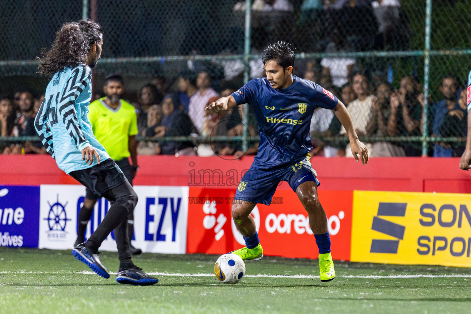 M Muli vs M Naalaafushi in Day 12 of Golden Futsal Challenge 2025 was held on Thursday, 16th January 2025, in Hulhumale', Maldives.
Photos: Hassan Simah / images.mv
