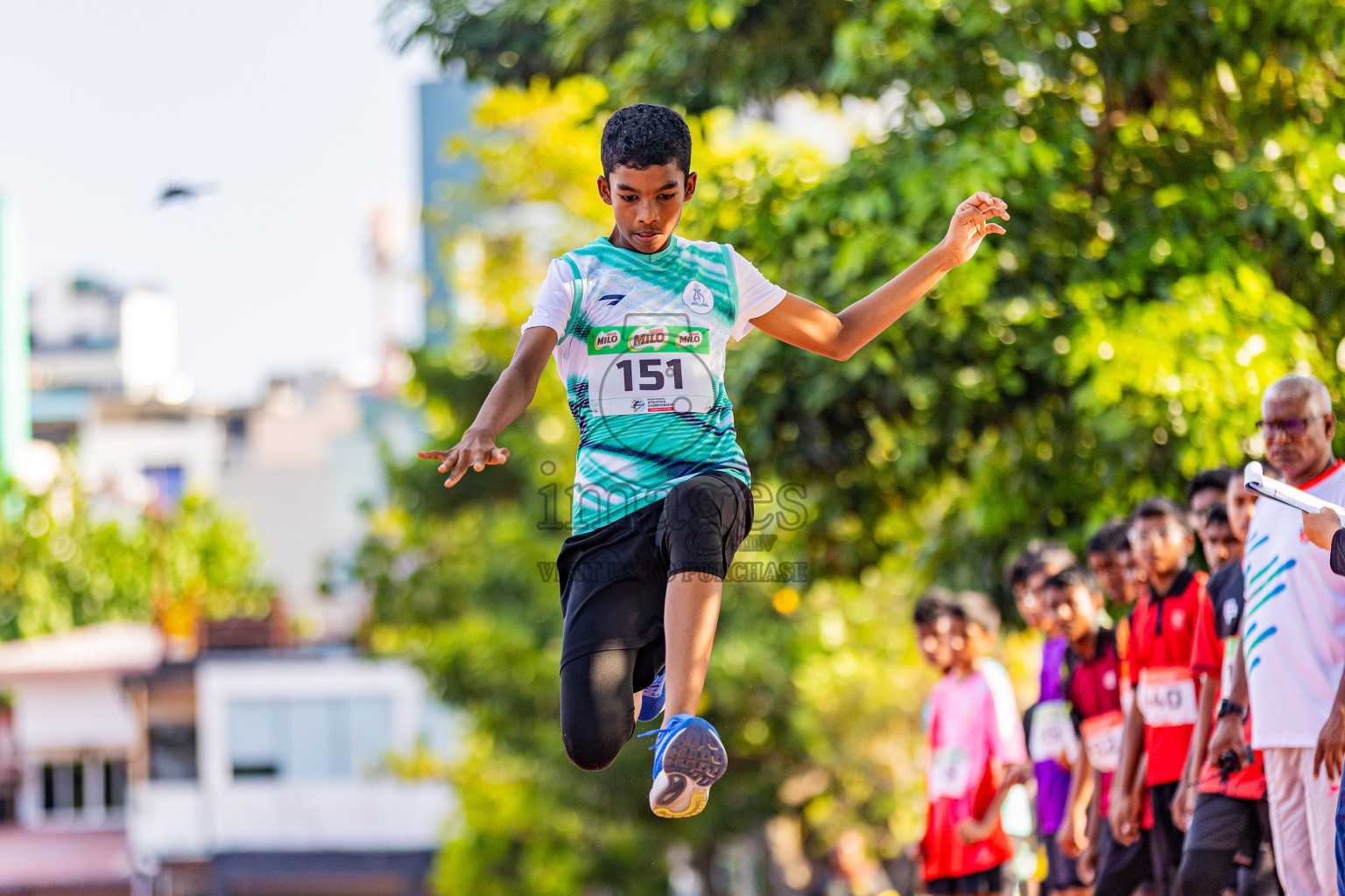 Day 3 of Inter-school Athletics Championship 2025 held in Ekuveni Synthetic Track, Male', Maldives on Wednesday, 08th October 2025. Photos by: Areef Adam / Images.mv