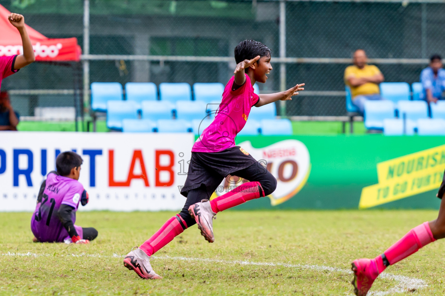 Club Eagles vs United Victory (U12) in Day 11 of Dhivehi Youth League 2024 held at Henveiru Stadium on Tuesday, 17th December 2024. Photos: Nausham Waheed / Images.mv